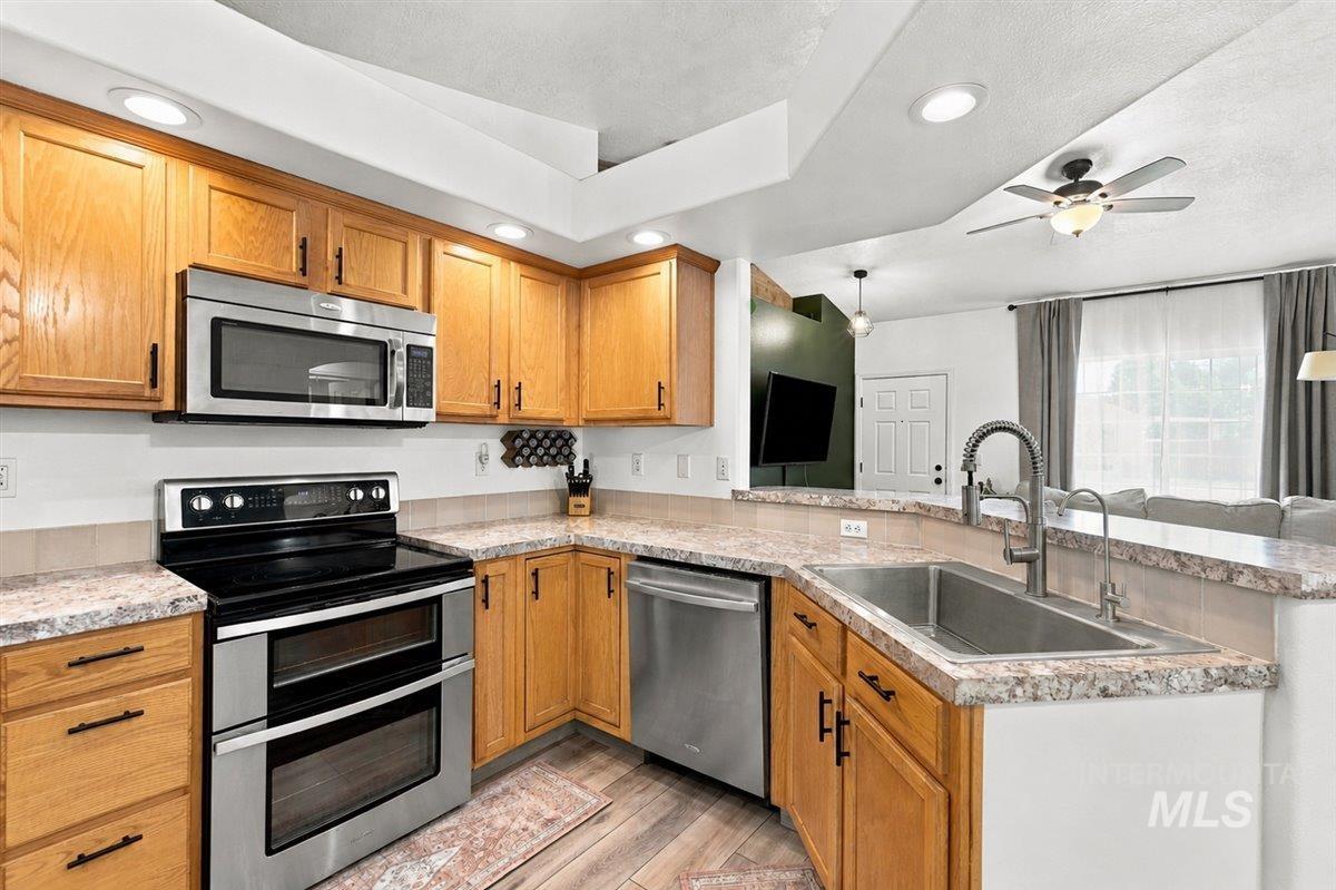 631 N Moonglow Ave, Kuna, Idaho 83634, 4 Bedrooms, 2 Bathrooms, Residential For Sale, Price $395,000,MLS 98999784