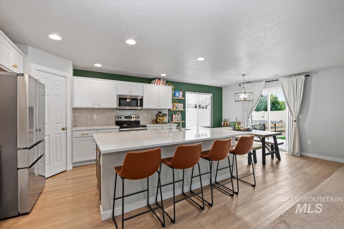 3101 N Night Owl Ave, Kuna, Idaho 83634, 4 Bedrooms, 3 Bathrooms, Residential For Sale, Price $645,000,MLS 98999785