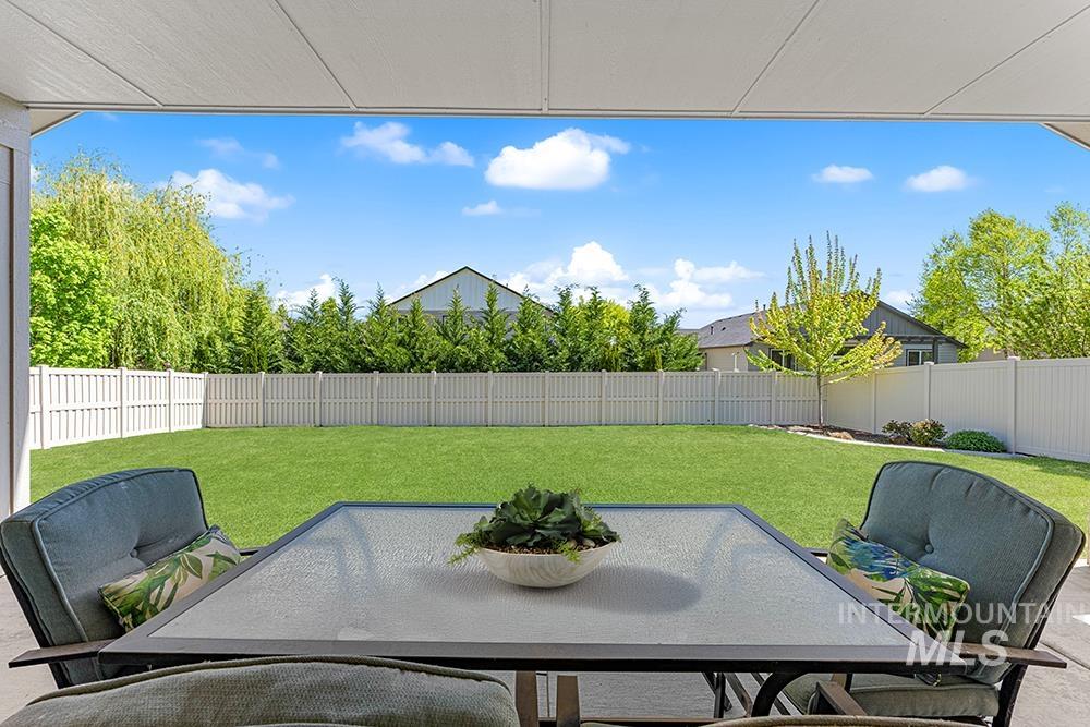3298 S Cobble Pl, Meridian, Idaho 83642, 3 Bedrooms, 2.5 Bathrooms, Residential For Sale, Price $679,900,MLS 98999790