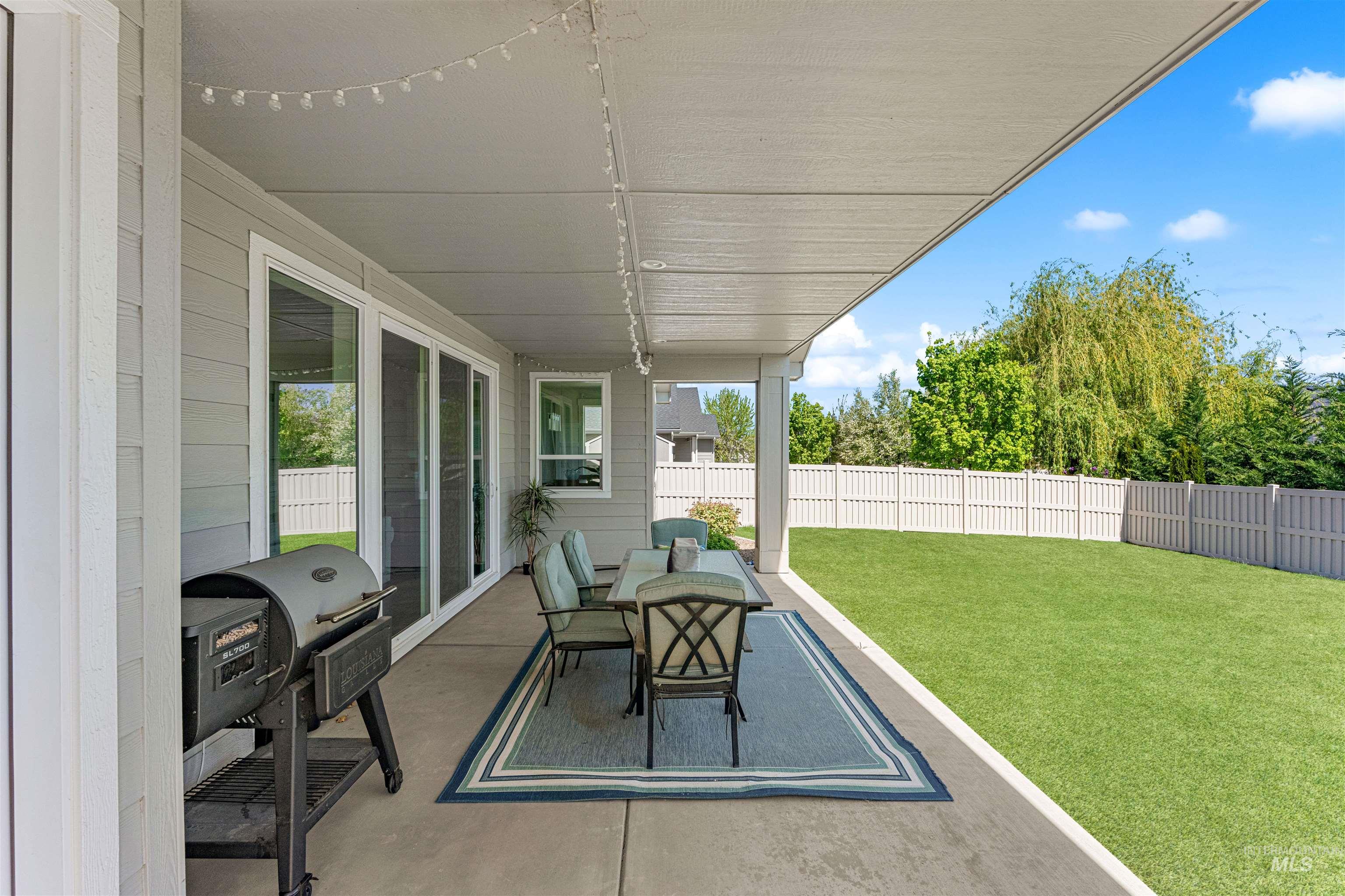 3298 S Cobble Pl, Meridian, Idaho 83642, 3 Bedrooms, 2.5 Bathrooms, Residential For Sale, Price $679,900,MLS 98999790