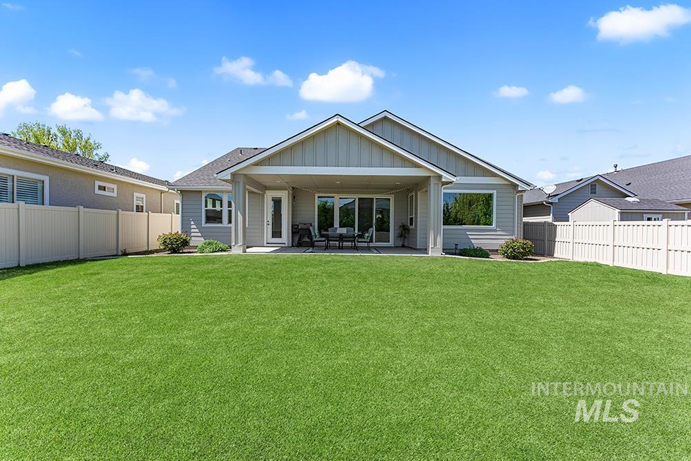 3298 S Cobble Pl, Meridian, Idaho 83642, 3 Bedrooms, 2.5 Bathrooms, Residential For Sale, Price $679,900,MLS 98999790