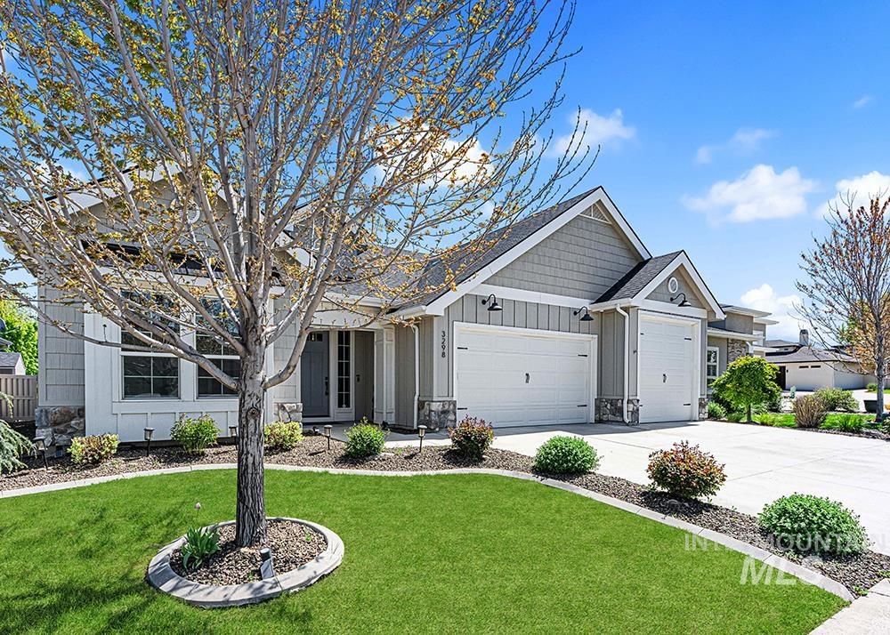 3298 S Cobble Pl, Meridian, Idaho 83642, 3 Bedrooms, 2.5 Bathrooms, Residential For Sale, Price $679,900,MLS 98999790