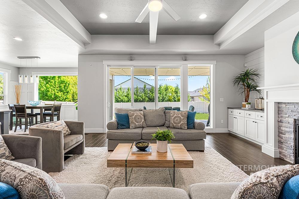 3298 S Cobble Pl, Meridian, Idaho 83642, 3 Bedrooms, 2.5 Bathrooms, Residential For Sale, Price $679,900,MLS 98999790