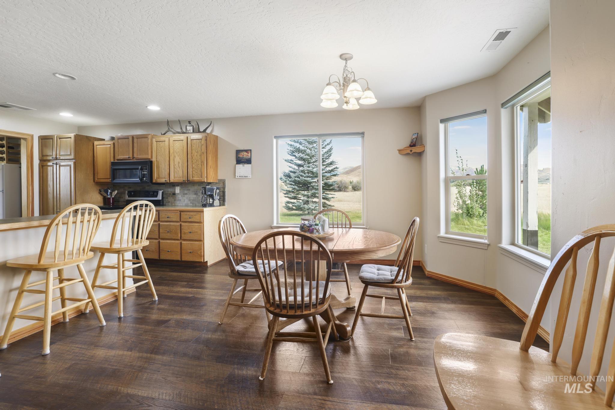 103 Horseshoe Loop, Fairfield, Idaho 83327, 4 Bedrooms, 2 Bathrooms, Residential For Sale, Price $849,500, 98999792