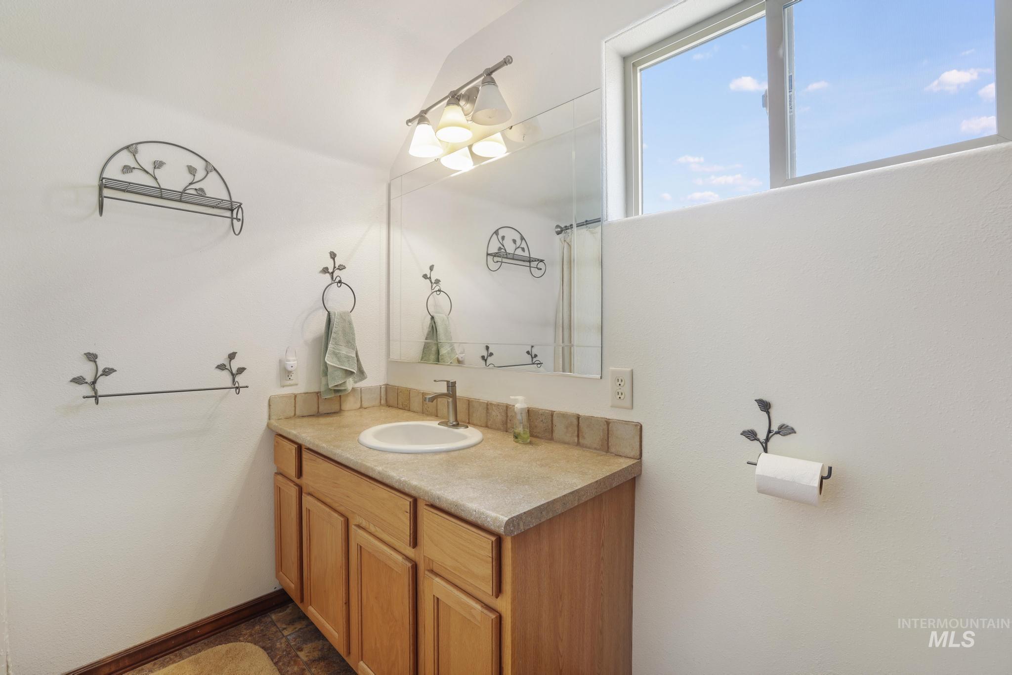 103 Horseshoe Loop, Fairfield, Idaho 83327, 4 Bedrooms, 2 Bathrooms, Residential For Sale, Price $849,500, 98999792