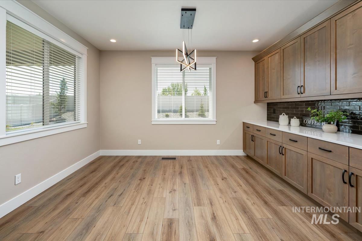 8959 W Moon River Dr, Star, Idaho 83669, 3 Bedrooms, 2 Bathrooms, Residential For Sale, Price $599,900,MLS 98999796