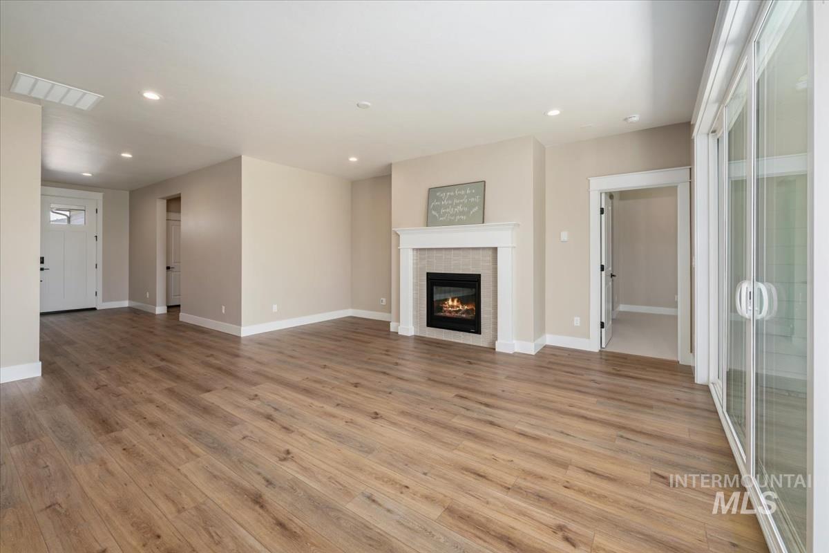 8959 W Moon River Dr, Star, Idaho 83669, 3 Bedrooms, 2 Bathrooms, Residential For Sale, Price $599,900,MLS 98999796