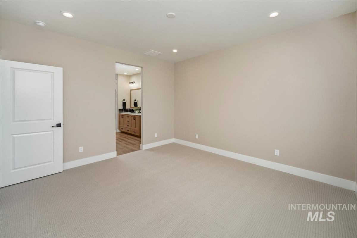 8959 W Moon River Dr, Star, Idaho 83669, 3 Bedrooms, 2 Bathrooms, Residential For Sale, Price $599,900,MLS 98999796