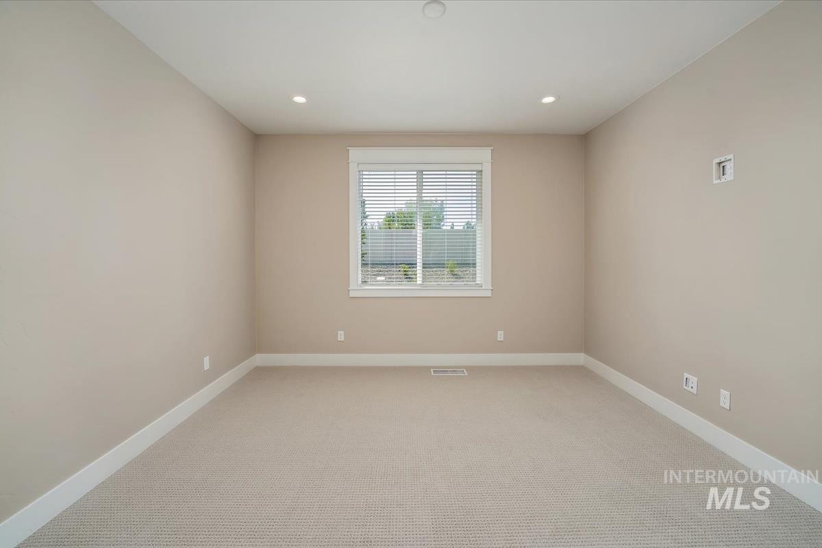8959 W Moon River Dr, Star, Idaho 83669, 3 Bedrooms, 2 Bathrooms, Residential For Sale, Price $599,900,MLS 98999796