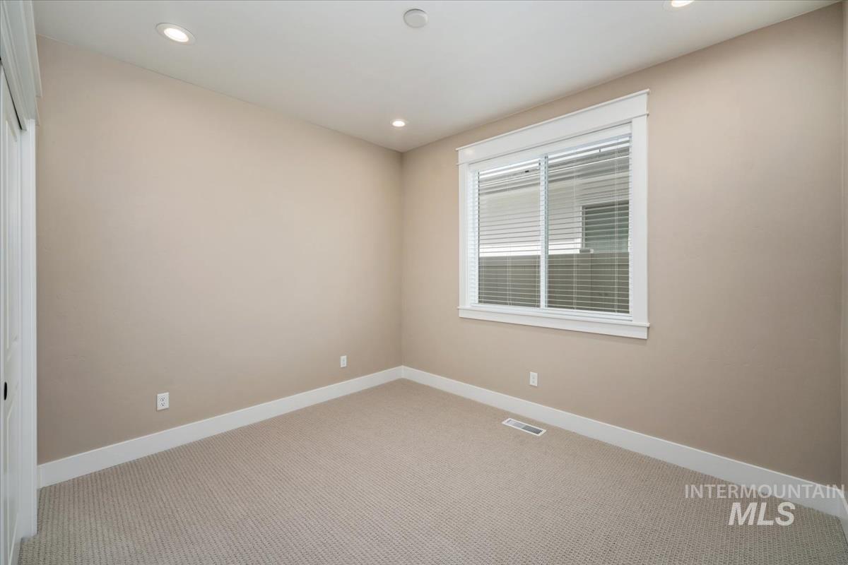 8959 W Moon River Dr, Star, Idaho 83669, 3 Bedrooms, 2 Bathrooms, Residential For Sale, Price $599,900,MLS 98999796