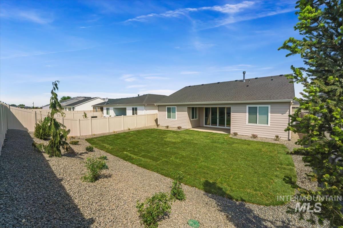 8959 W Moon River Dr, Star, Idaho 83669, 3 Bedrooms, 2 Bathrooms, Residential For Sale, Price $599,900,MLS 98999796