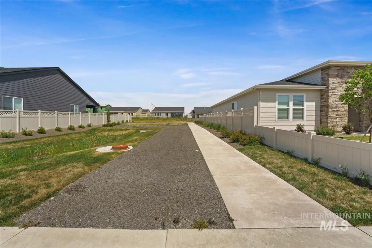 8959 W Moon River Dr, Star, Idaho 83669, 3 Bedrooms, 2 Bathrooms, Residential For Sale, Price $599,900,MLS 98999796