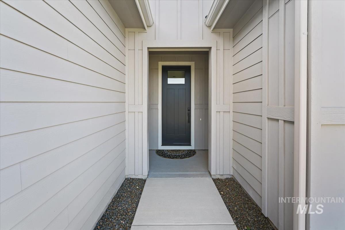 8959 W Moon River Dr, Star, Idaho 83669, 3 Bedrooms, 2 Bathrooms, Residential For Sale, Price $599,900,MLS 98999796