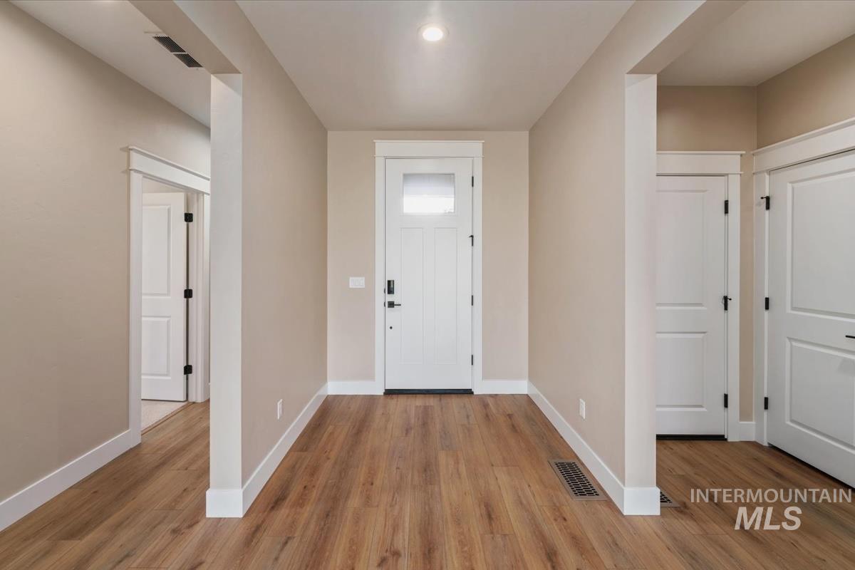 8959 W Moon River Dr, Star, Idaho 83669, 3 Bedrooms, 2 Bathrooms, Residential For Sale, Price $599,900,MLS 98999796