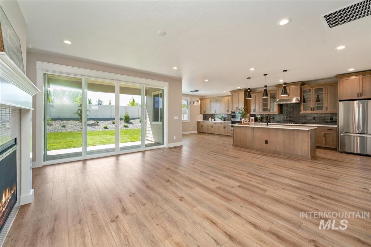 8959 W Moon River Dr, Star, Idaho 83669, 3 Bedrooms, 2 Bathrooms, Residential For Sale, Price $599,900,MLS 98999796