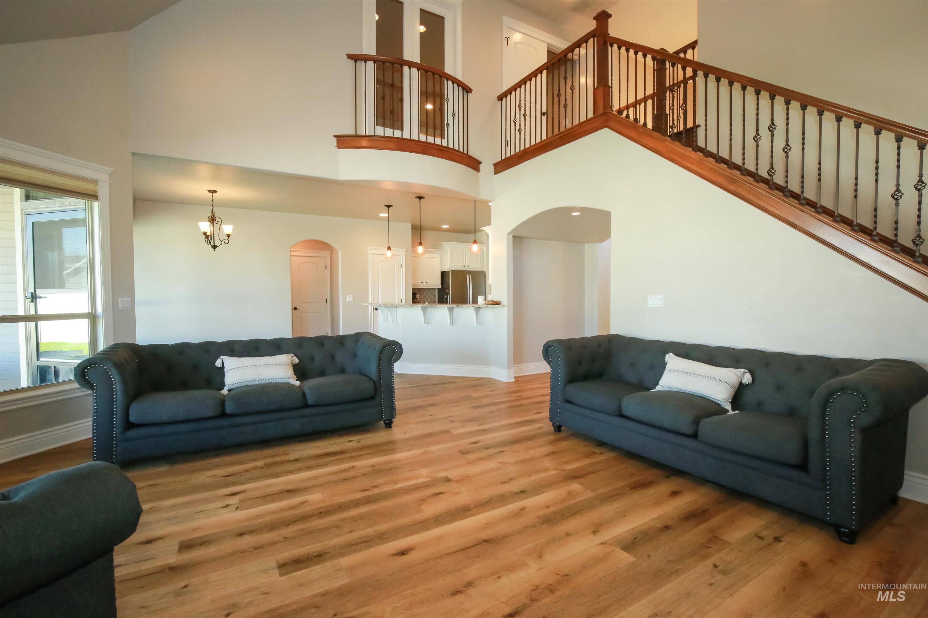 740 Syringa Springs Drive, Fruitland, Idaho 83619, 5 Bedrooms, 2.5 Bathrooms, Residential For Sale, Price $615,000,MLS 98999798