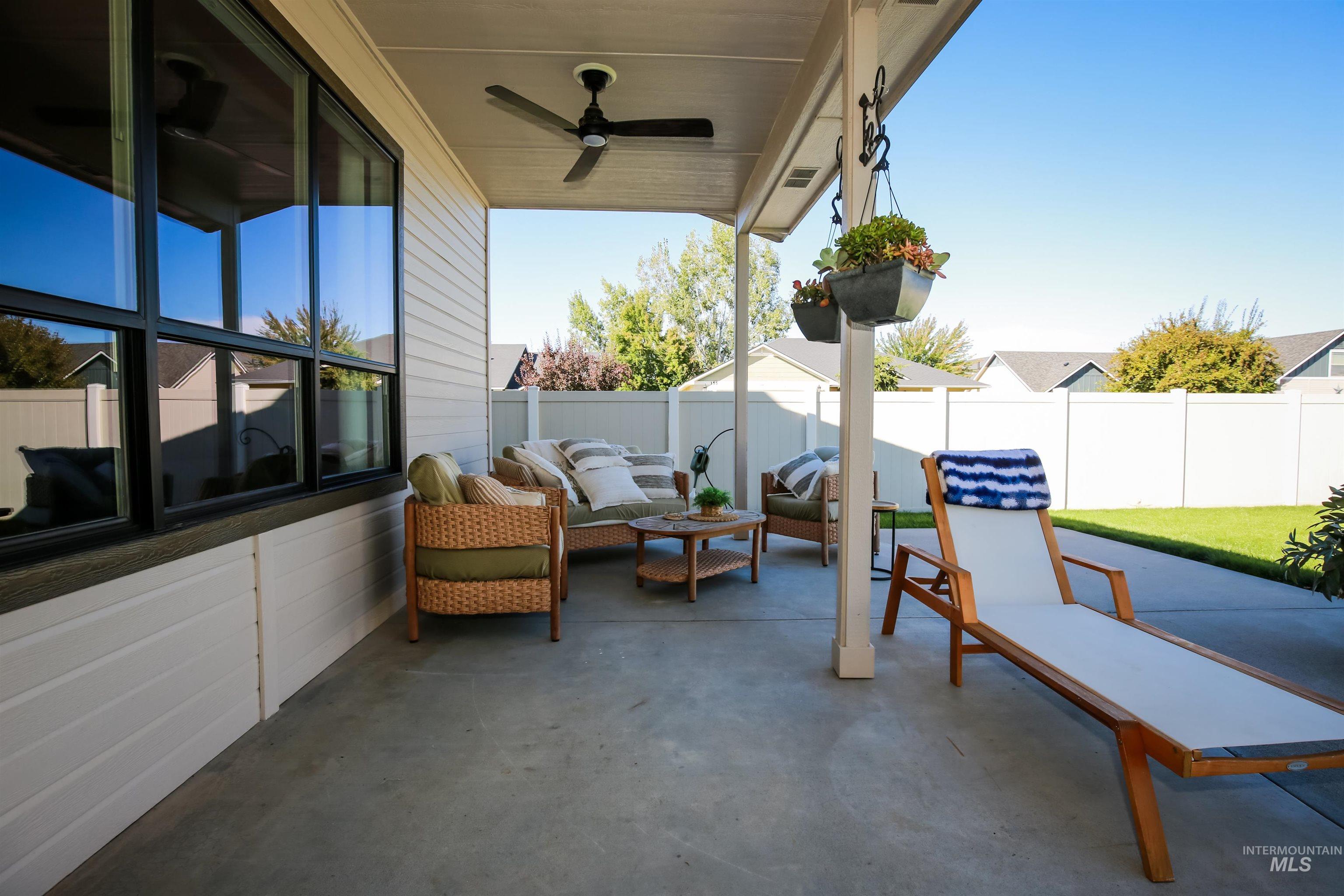 740 Syringa Springs Drive, Fruitland, Idaho 83619, 5 Bedrooms, 2.5 Bathrooms, Residential For Sale, Price $615,000,MLS 98999798
