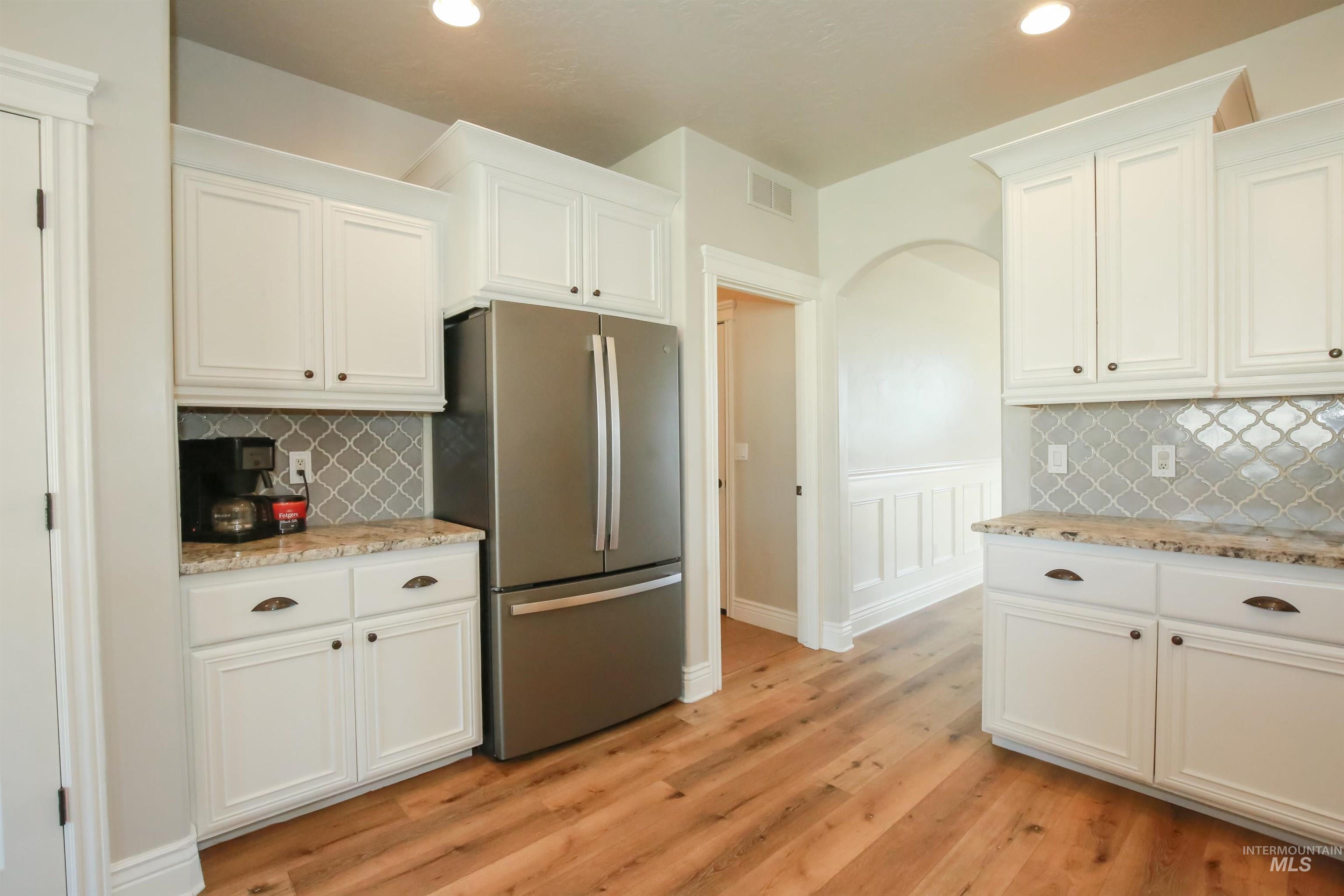 740 Syringa Springs Drive, Fruitland, Idaho 83619, 5 Bedrooms, 2.5 Bathrooms, Residential For Sale, Price $615,000,MLS 98999798