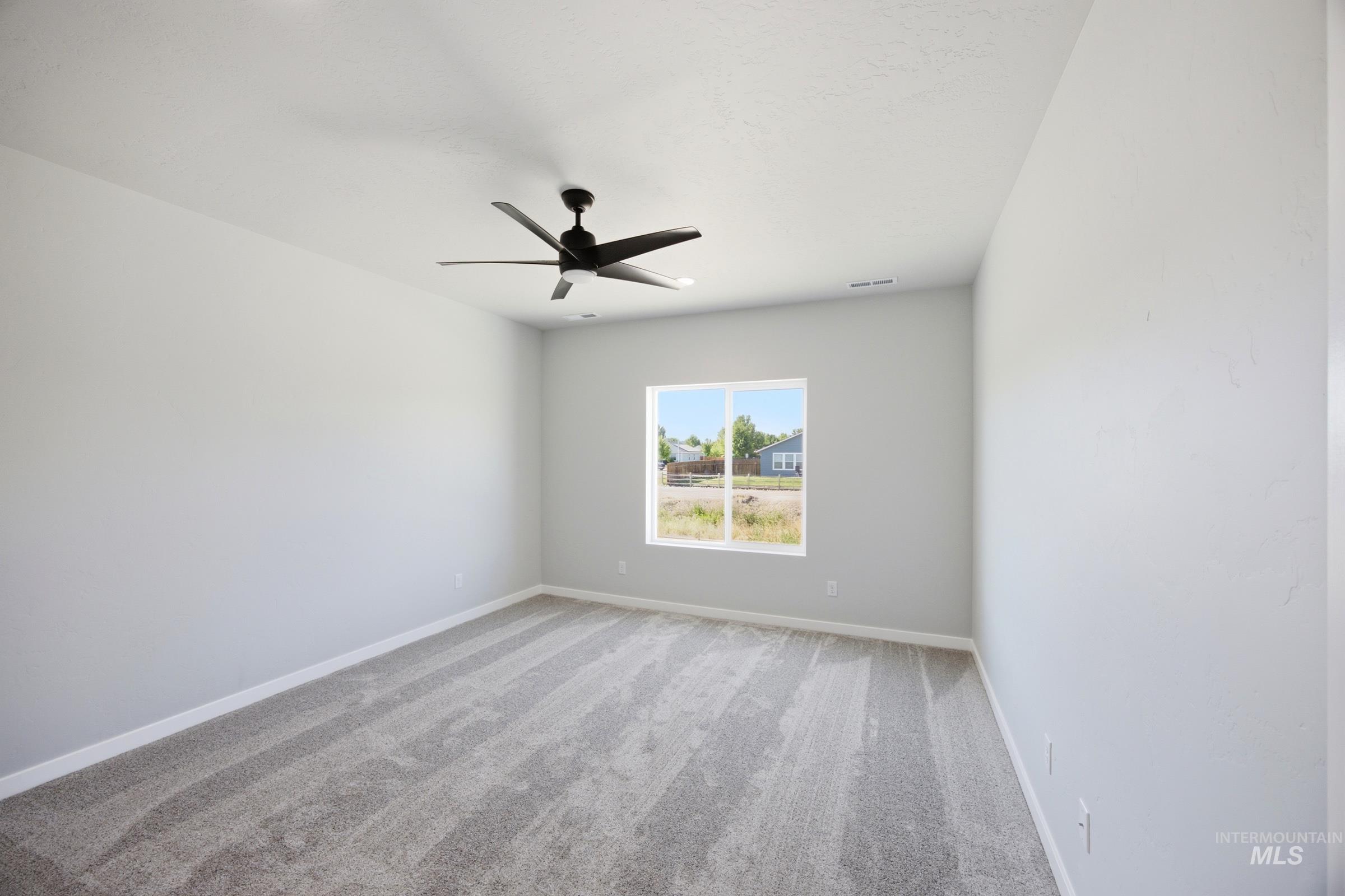 1825 Gyrfalcon St, Middleton, Idaho 83644, 3 Bedrooms, 2 Bathrooms, Residential For Sale, Price $449,990,MLS 98999800