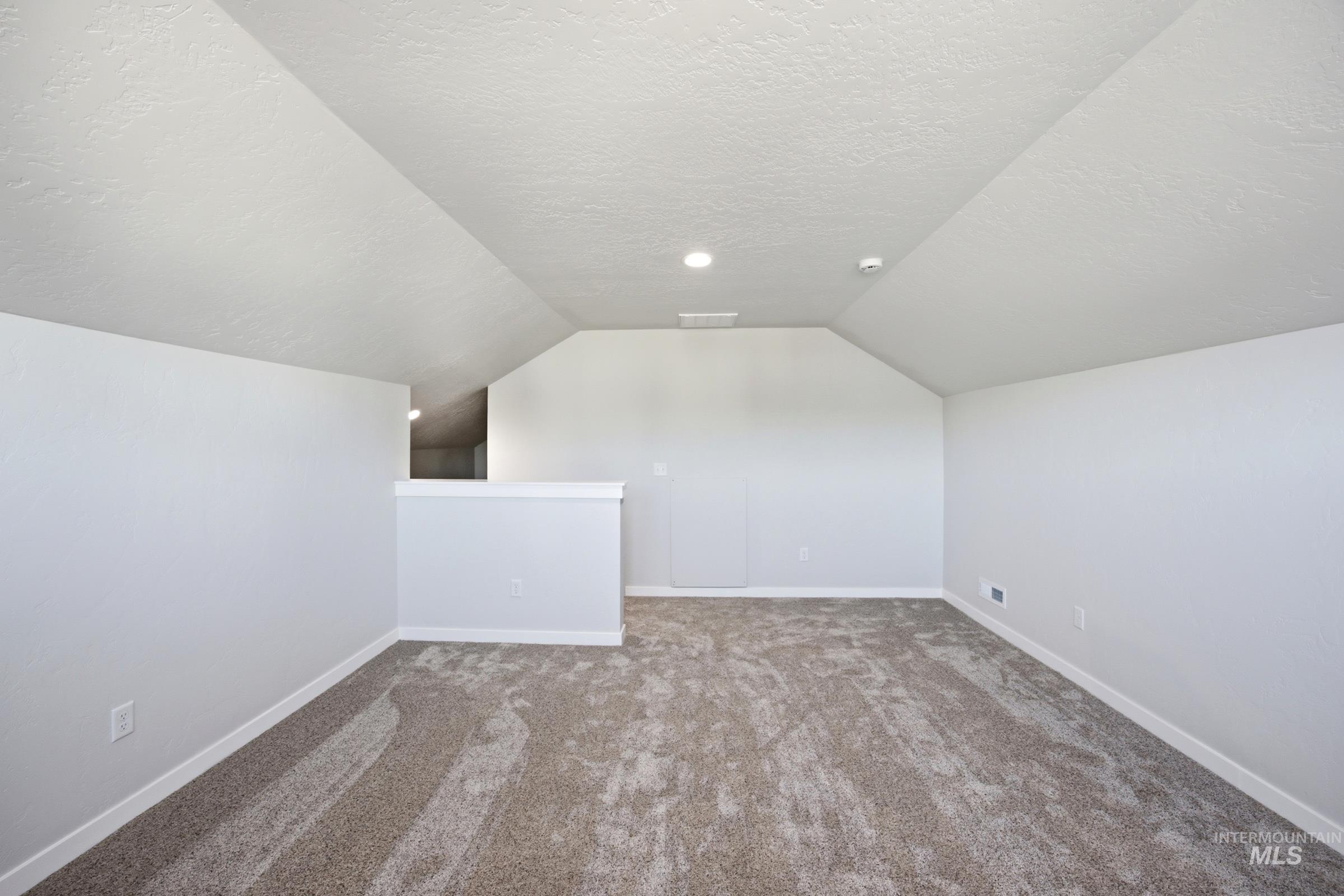 1825 Gyrfalcon St, Middleton, Idaho 83644, 3 Bedrooms, 2 Bathrooms, Residential For Sale, Price $449,990,MLS 98999800