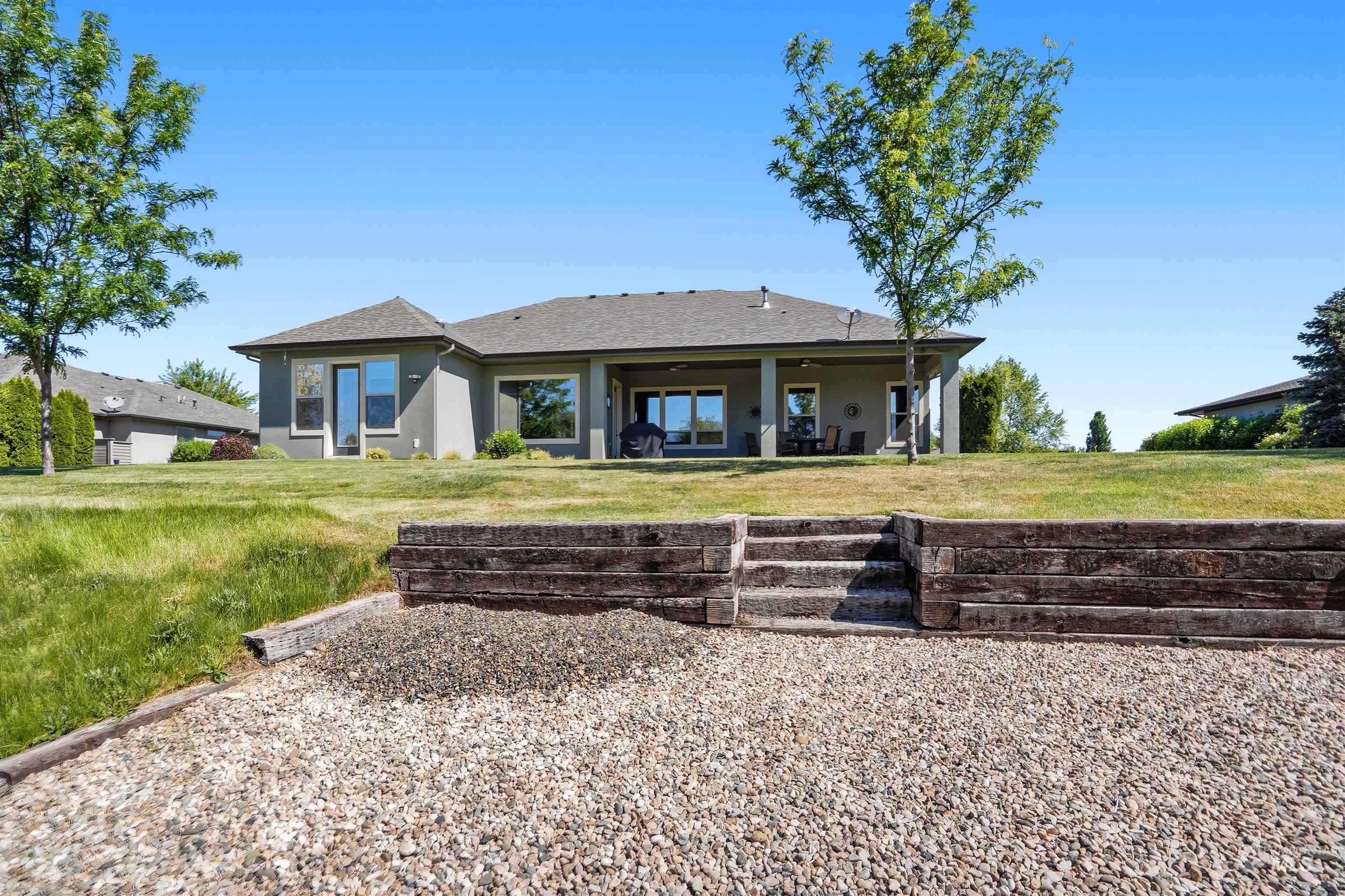 11887 W Pinewood River Lane, Star, Idaho 83669, 4 Bedrooms, 2.5 Bathrooms, Residential For Sale, Price $995,000,MLS 98999802