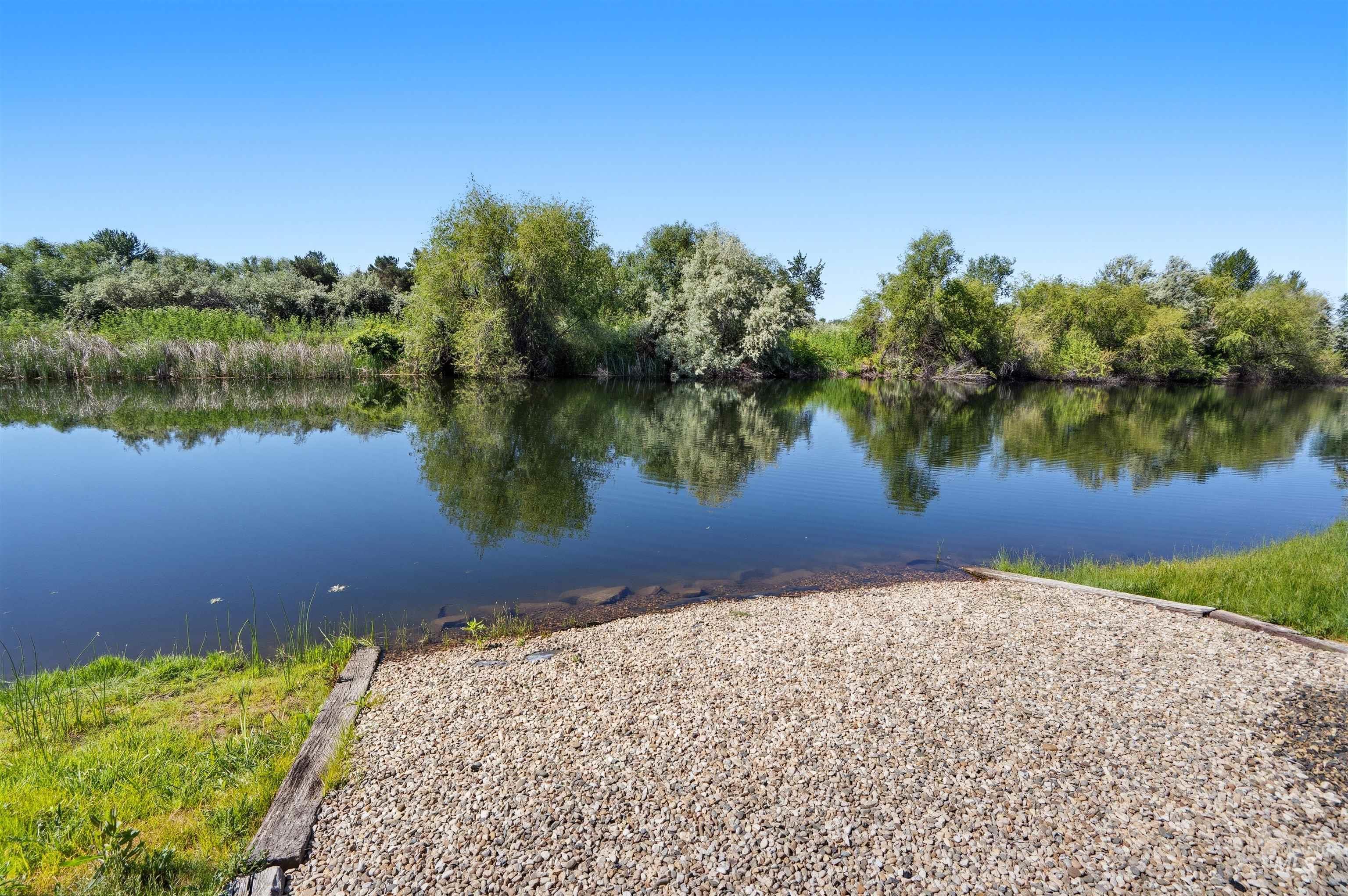 11887 W Pinewood River Lane, Star, Idaho 83669, 4 Bedrooms, 2.5 Bathrooms, Residential For Sale, Price $995,000,MLS 98999802