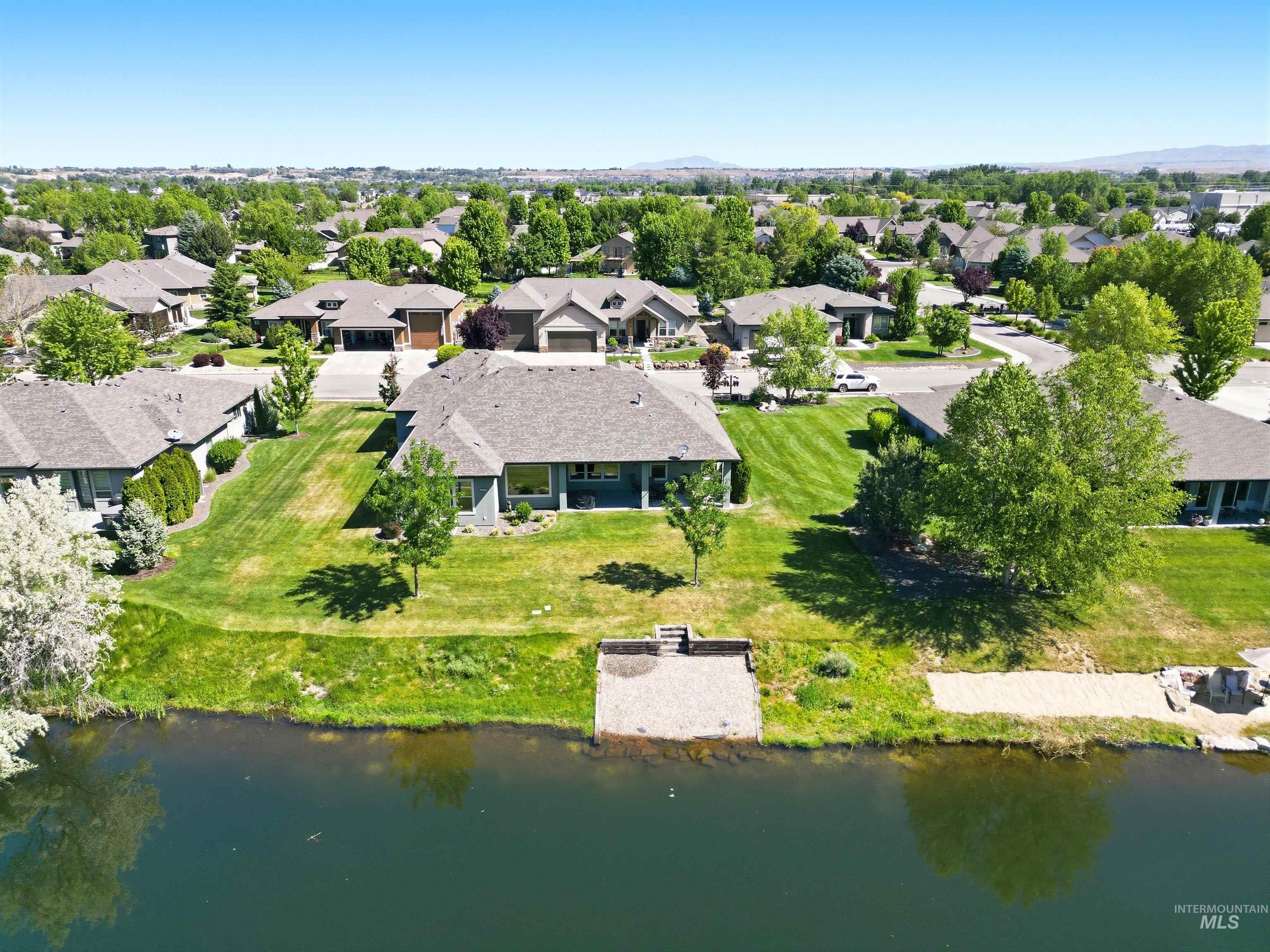 11887 W Pinewood River Lane, Star, Idaho 83669, 4 Bedrooms, 2.5 Bathrooms, Residential For Sale, Price $995,000,MLS 98999802
