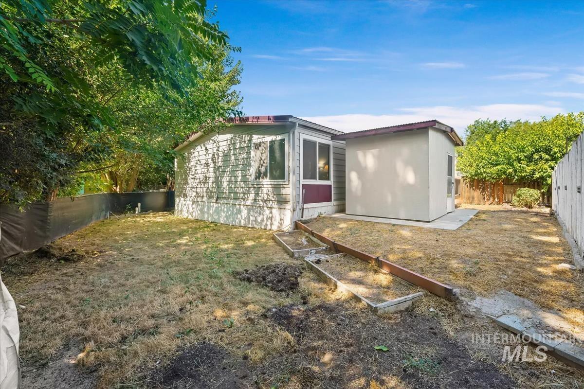 1220 N 4th st, Parma, Idaho 83660, 3 Bedrooms, 2 Bathrooms, Residential For Sale, Price $123,700, 98999804