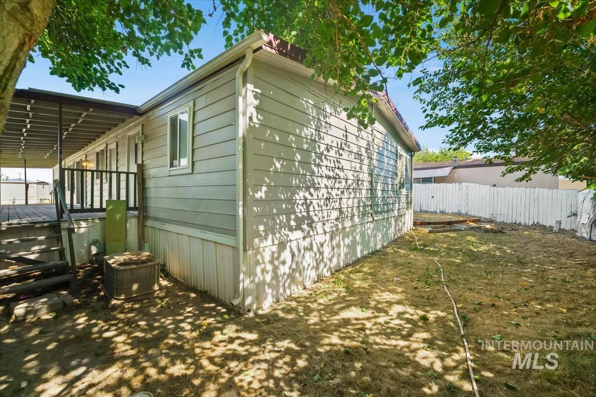 1220 N 4th st, Parma, Idaho 83660, 3 Bedrooms, 2 Bathrooms, Residential For Sale, Price $123,700, 98999804