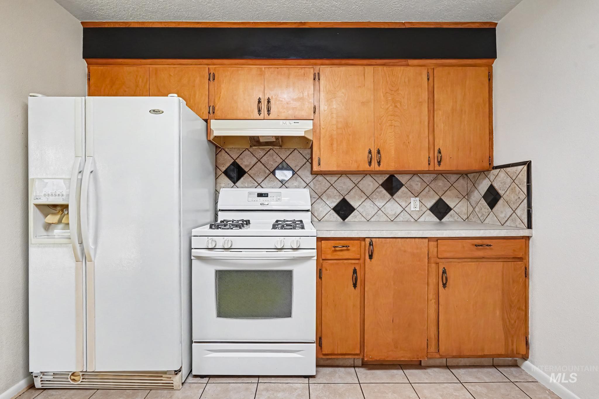 306 Palo Alto Drive, Caldwell, Idaho 83605, 3 Bedrooms, 1.5 Bathrooms, Residential For Sale, Price $344,900,MLS 98999805
