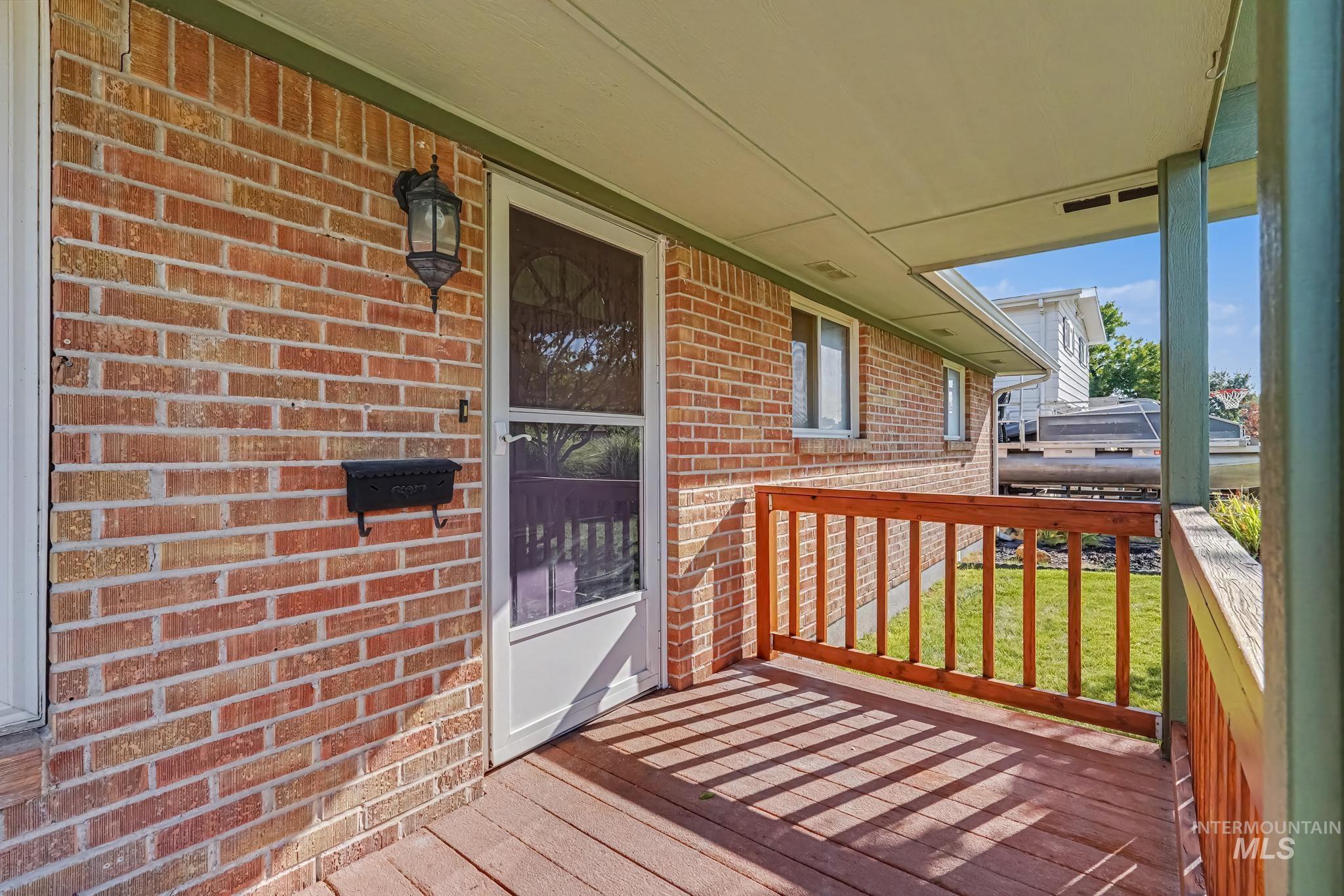 306 Palo Alto Drive, Caldwell, Idaho 83605, 3 Bedrooms, 1.5 Bathrooms, Residential For Sale, Price $344,900,MLS 98999805