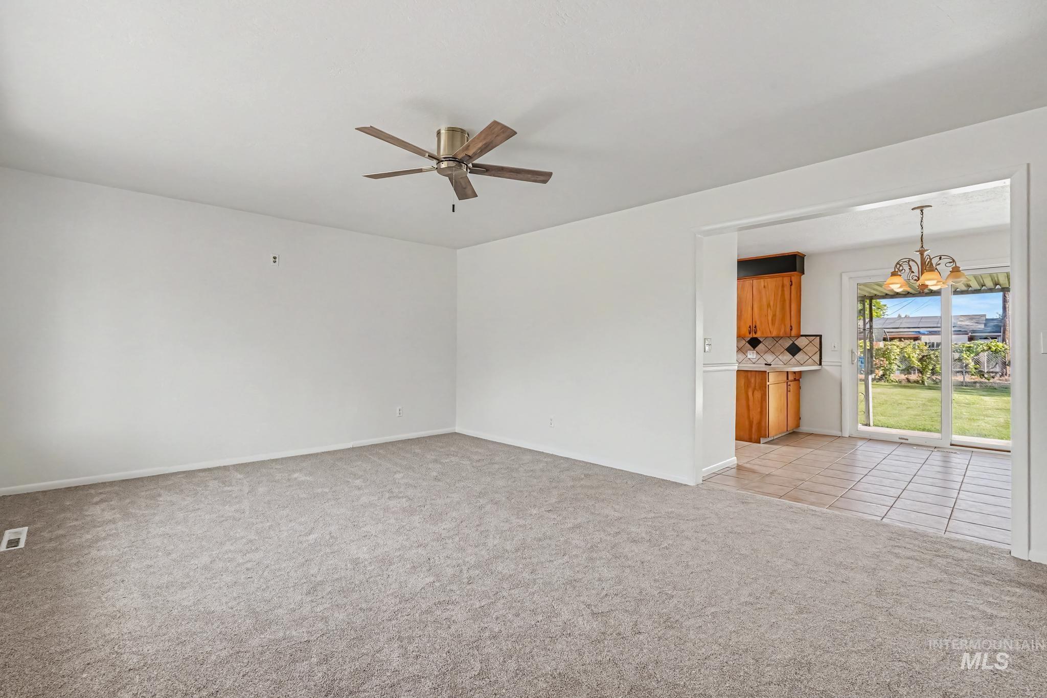 306 Palo Alto Drive, Caldwell, Idaho 83605, 3 Bedrooms, 1.5 Bathrooms, Residential For Sale, Price $344,900,MLS 98999805