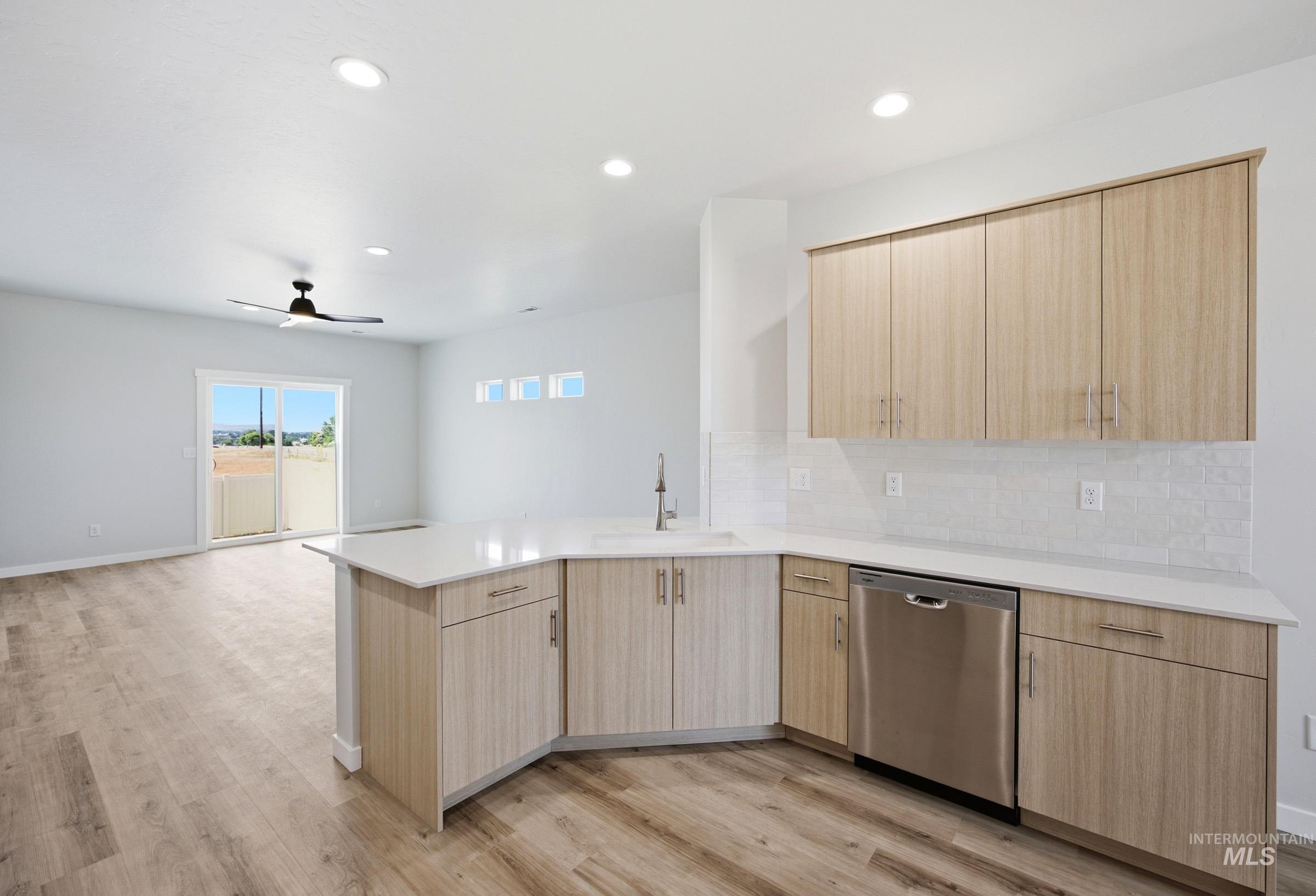 9080 W Violet St, Nampa, Idaho 83687, 3 Bedrooms, 2 Bathrooms, Residential For Sale, Price $404,990,MLS 98999810