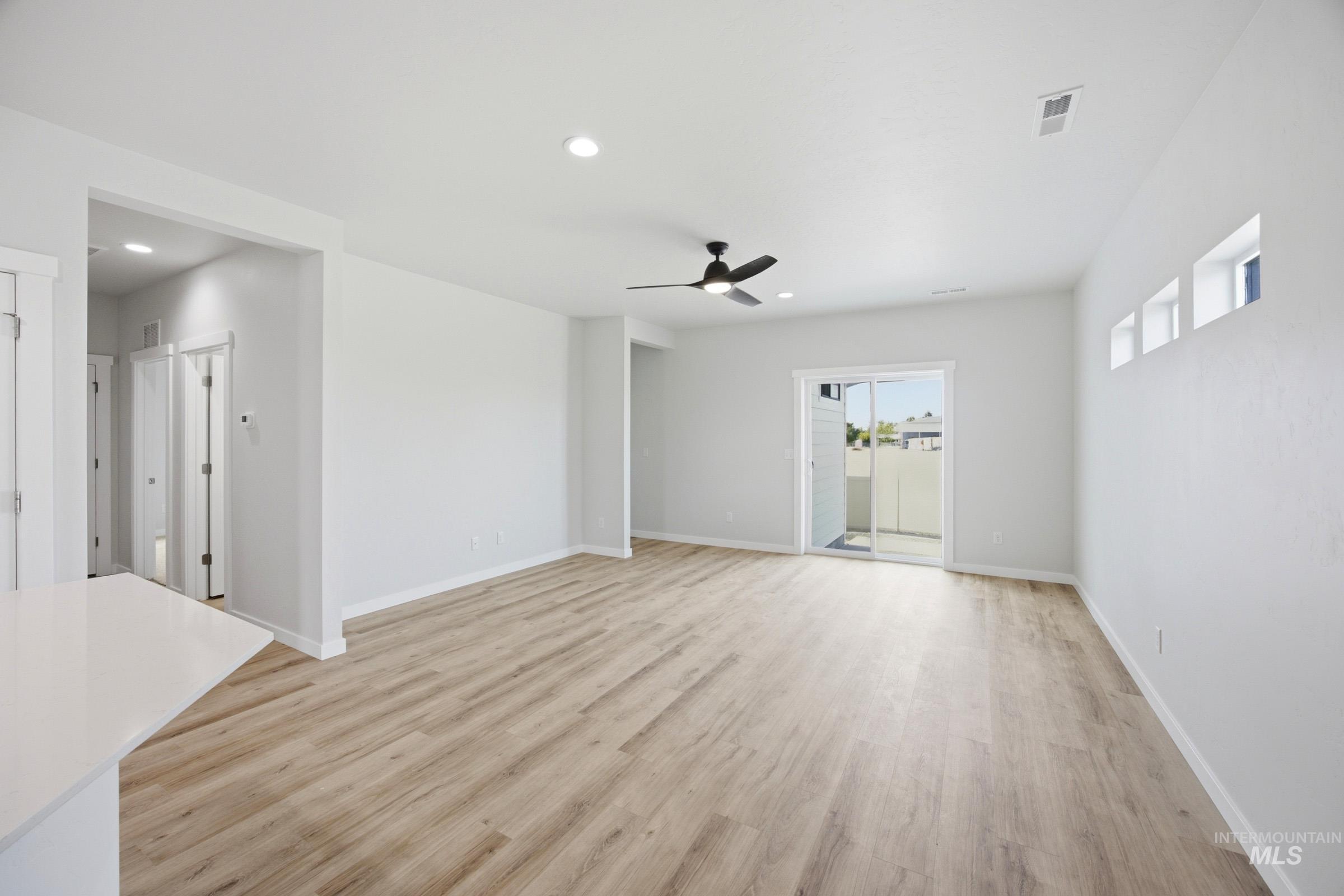 9080 W Violet St, Nampa, Idaho 83687, 3 Bedrooms, 2 Bathrooms, Residential For Sale, Price $404,990,MLS 98999810