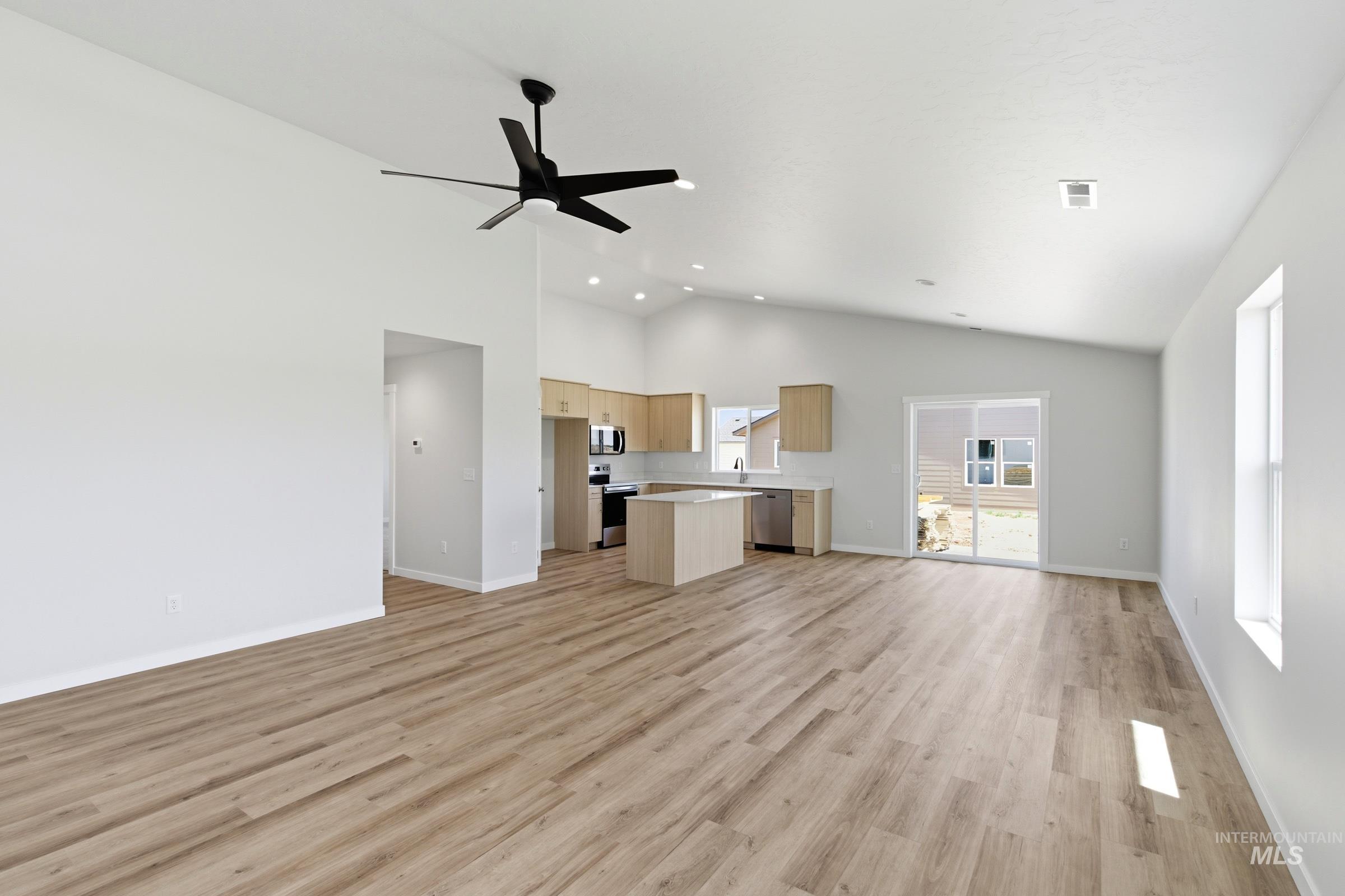 9072 W Violet St, Nampa, Idaho 83687, 4 Bedrooms, 2 Bathrooms, Residential For Sale, Price $439,990, 98999812