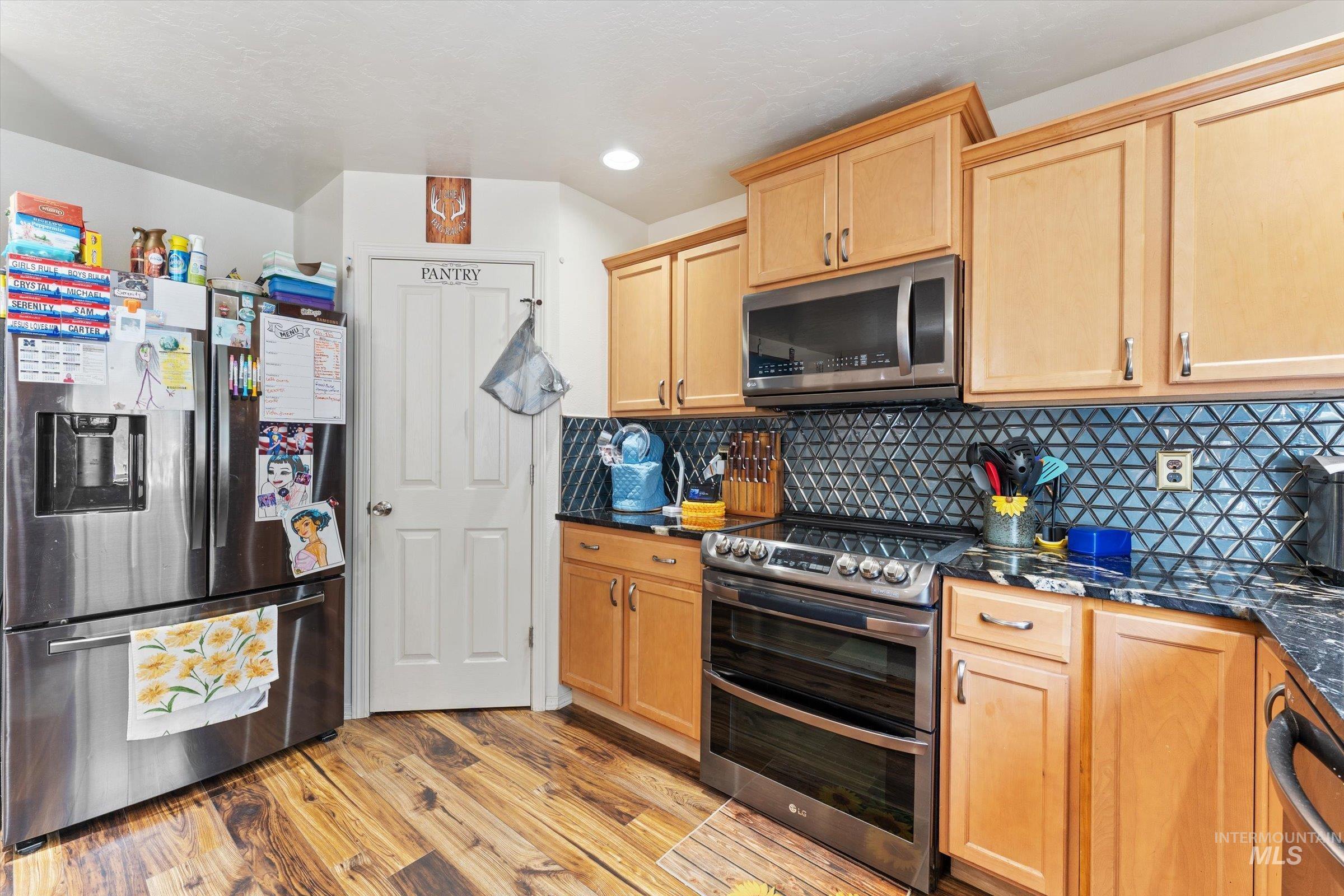 1577 Gold Street, Middleton, Idaho 83644, 5 Bedrooms, 2.5 Bathrooms, Residential For Sale, Price $500,000, 98999813