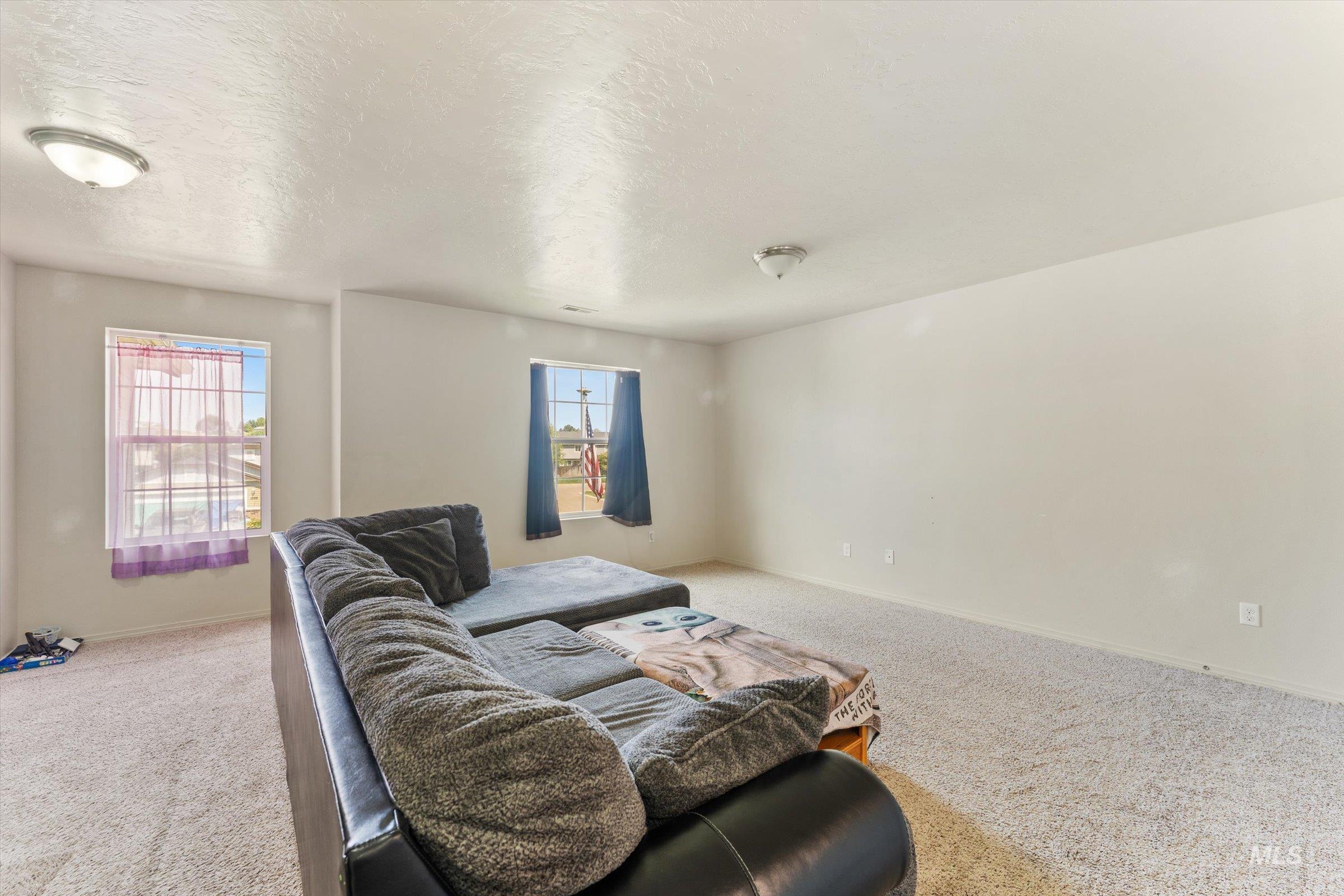 1577 Gold Street, Middleton, Idaho 83644, 5 Bedrooms, 2.5 Bathrooms, Residential For Sale, Price $500,000, 98999813