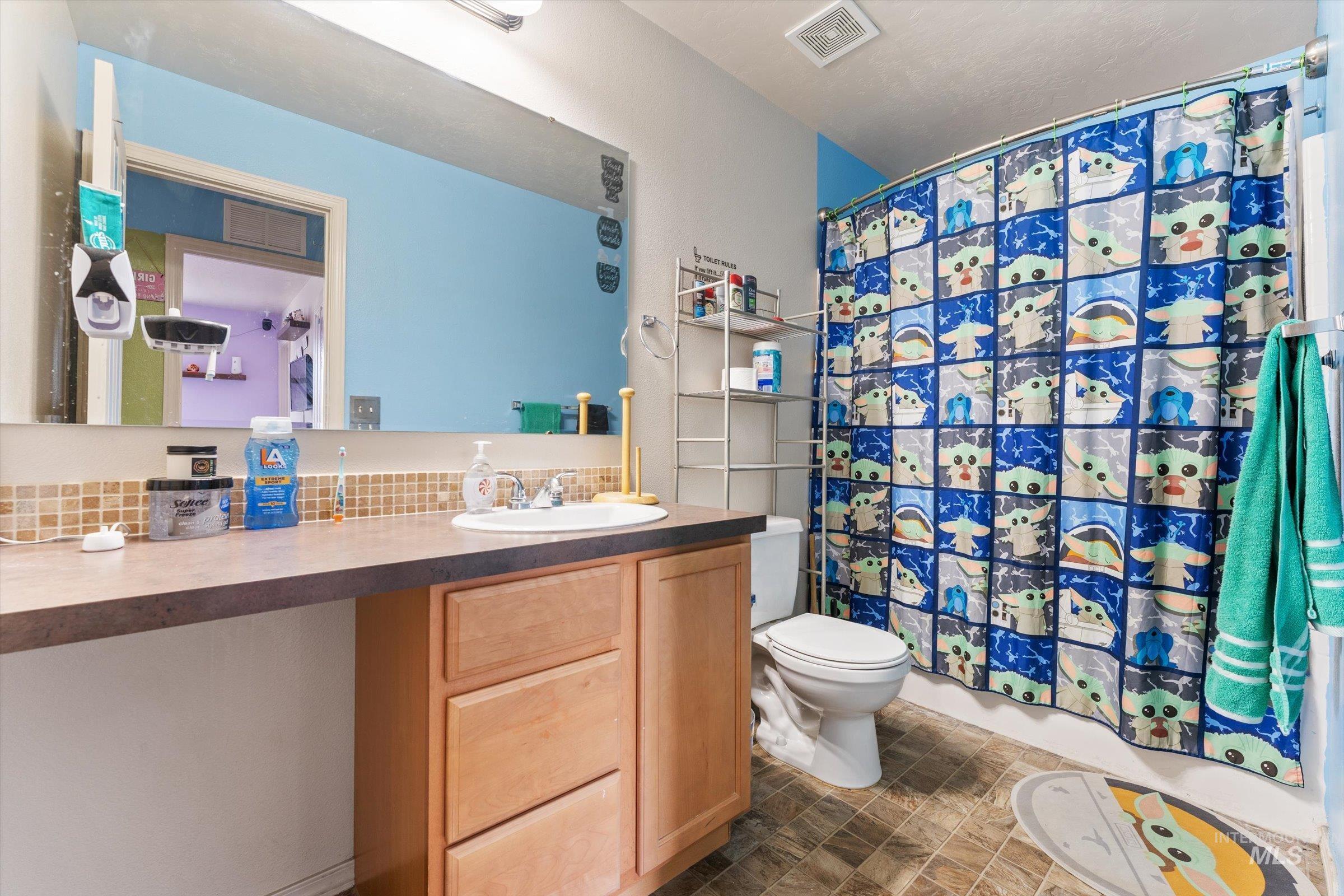 1577 Gold Street, Middleton, Idaho 83644, 5 Bedrooms, 2.5 Bathrooms, Residential For Sale, Price $500,000, 98999813