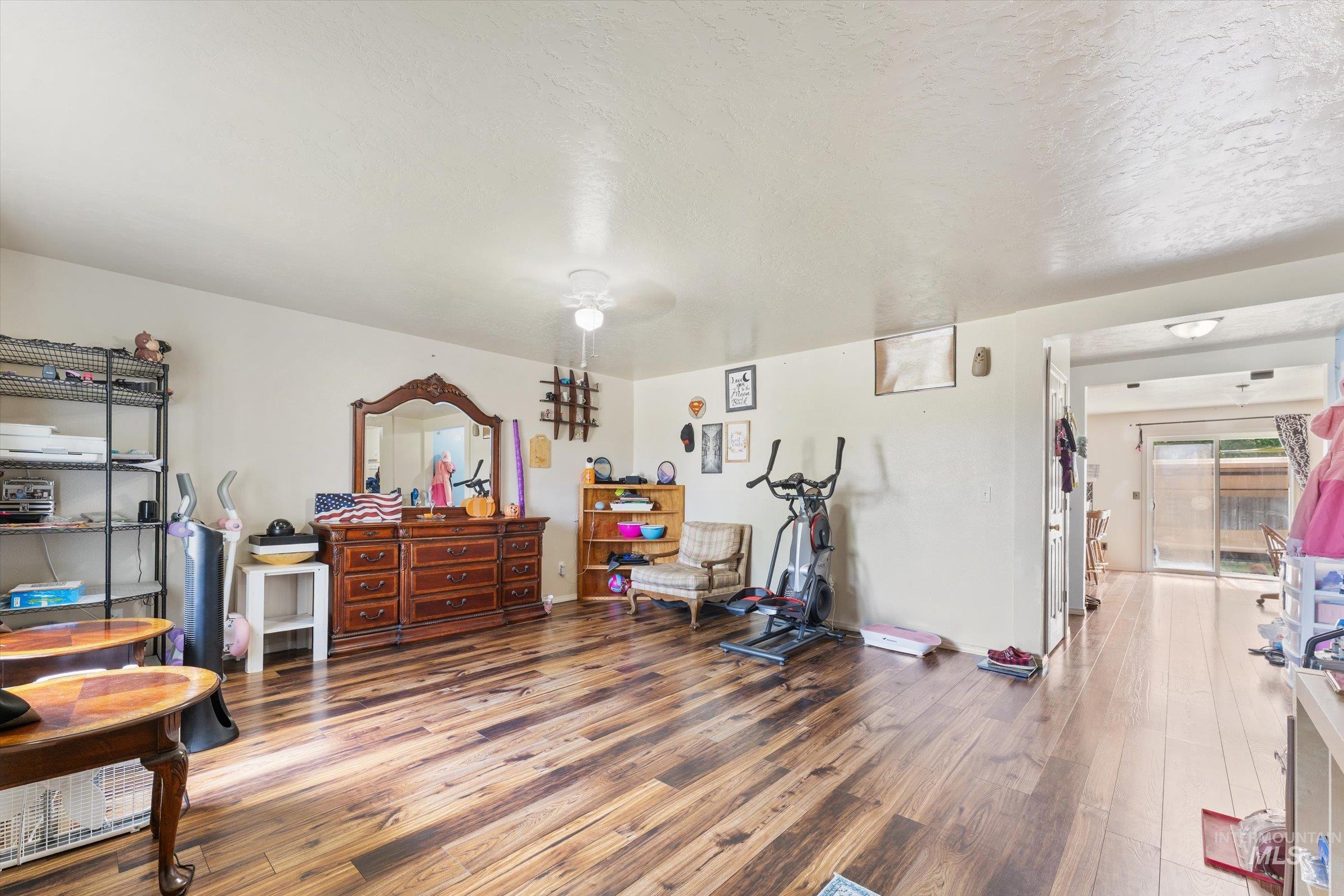 1577 Gold Street, Middleton, Idaho 83644, 5 Bedrooms, 2.5 Bathrooms, Residential For Sale, Price $500,000, 98999813