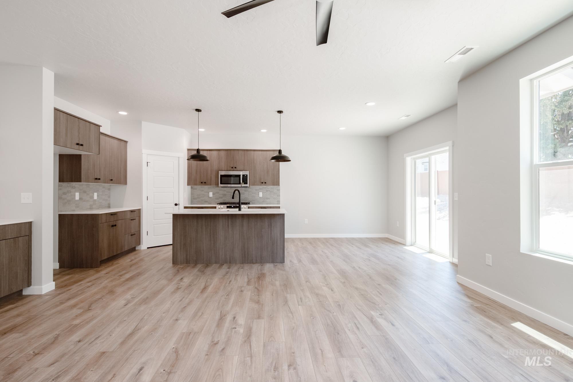 5337 E Hunt Divide St, Nampa, Idaho 83687, 4 Bedrooms, 2 Bathrooms, Residential For Sale, Price $459,990, 98999814