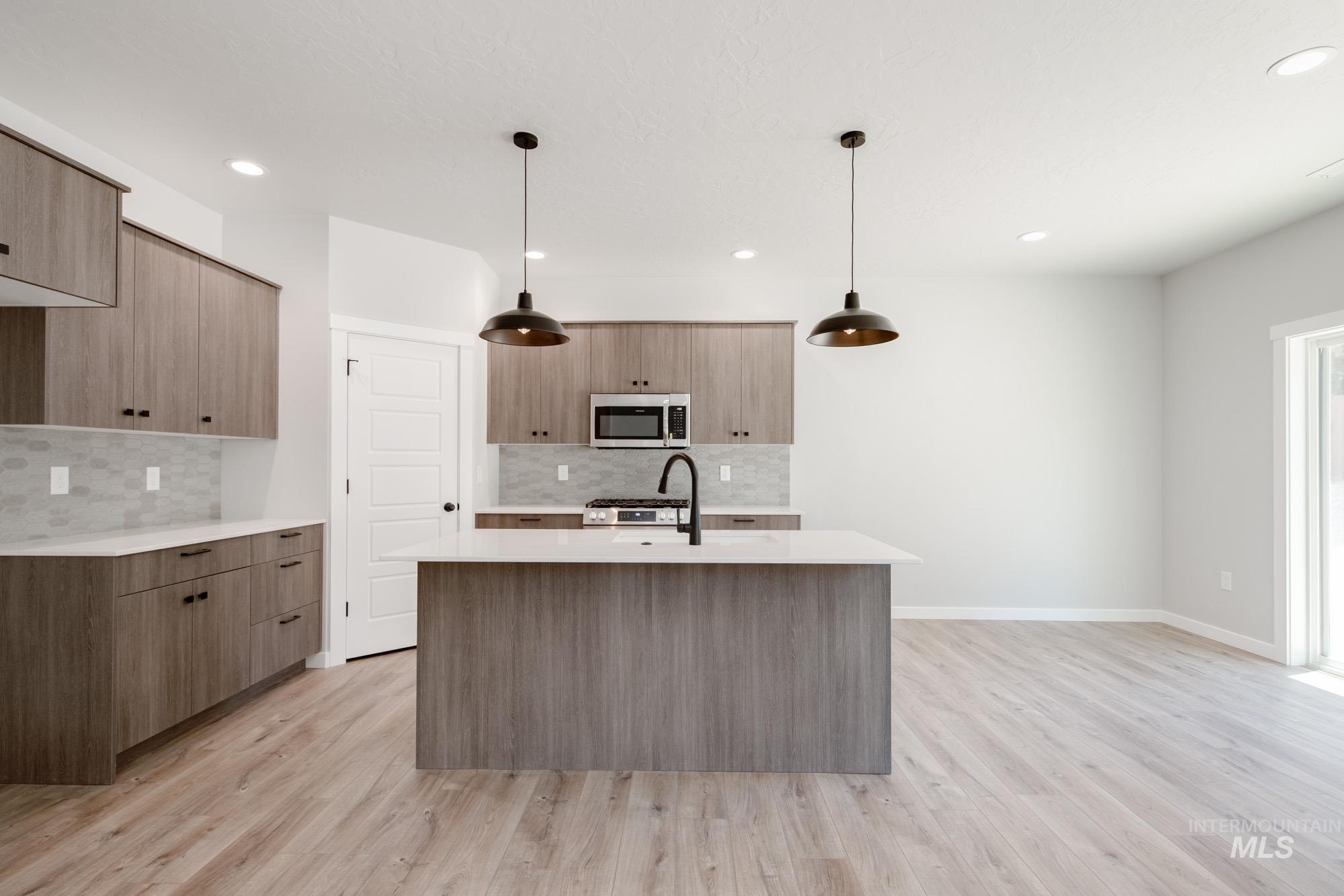 5337 E Hunt Divide St, Nampa, Idaho 83687, 4 Bedrooms, 2 Bathrooms, Residential For Sale, Price $459,990, 98999814
