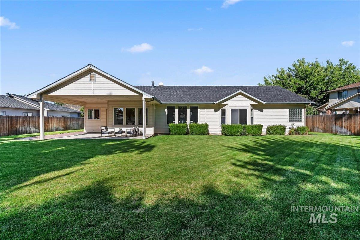 1830 SE 3rd Way, Meridian, Idaho 83642, 3 Bedrooms, 3 Bathrooms, Residential For Sale, Price $619,900, 98999820