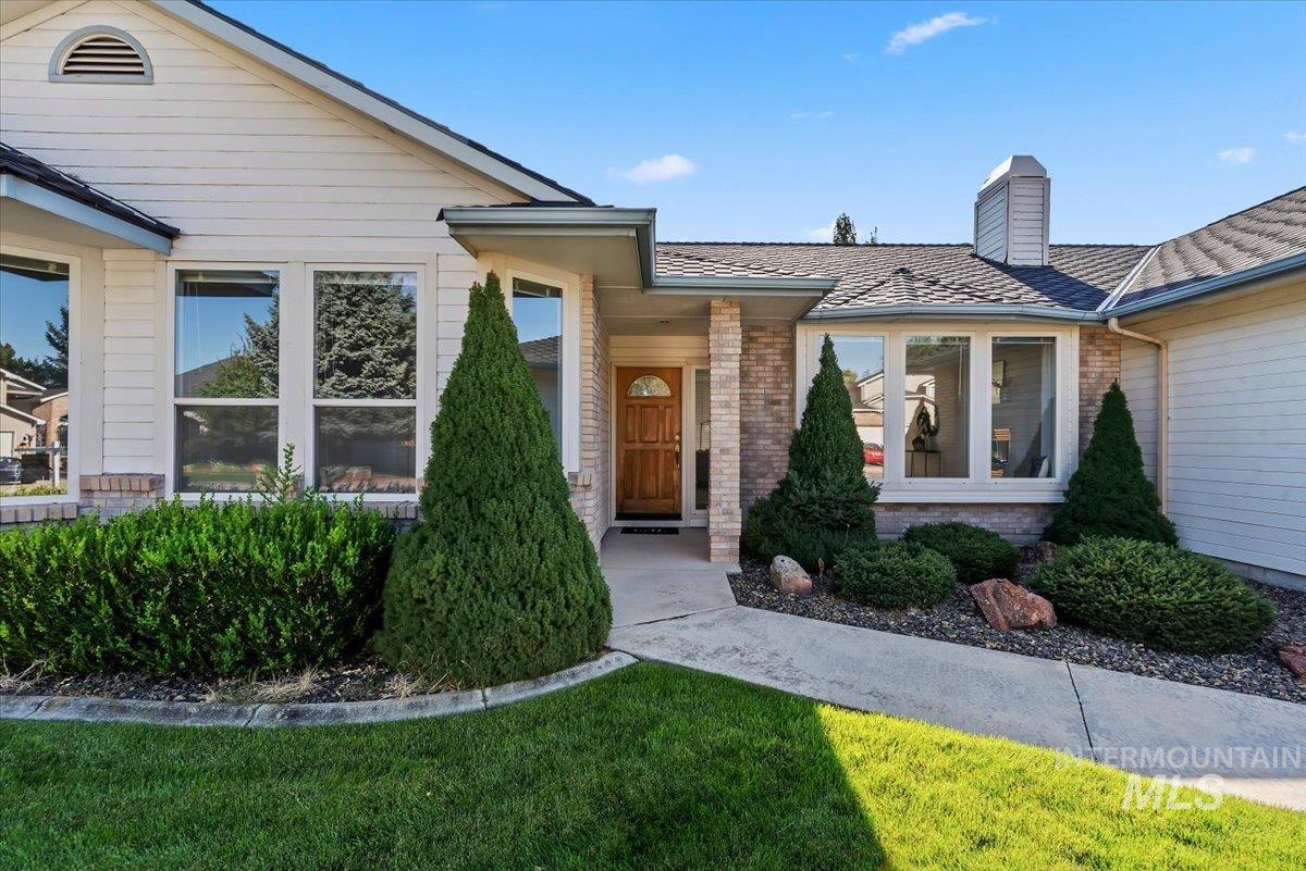 1830 SE 3rd Way, Meridian, Idaho 83642, 3 Bedrooms, 3 Bathrooms, Residential For Sale, Price $619,900, 98999820