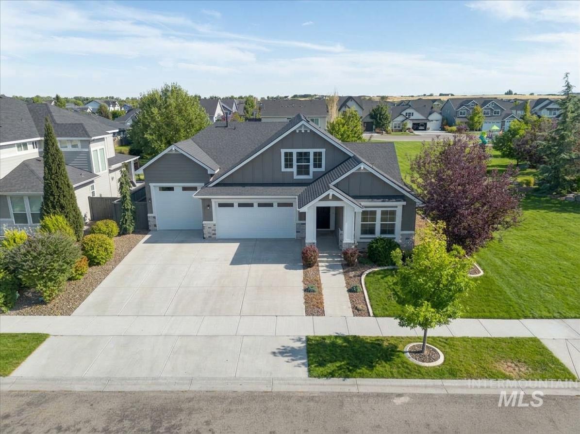 3901 E Woodville Dr., Meridian, Idaho 83642, 4 Bedrooms, 3 Bathrooms, Residential For Sale, Price $849,900, 98999822
