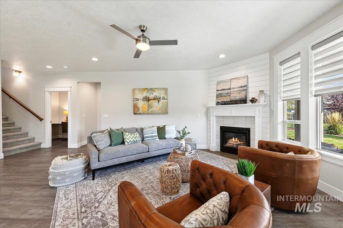 3901 E Woodville Dr., Meridian, Idaho 83642, 4 Bedrooms, 3 Bathrooms, Residential For Sale, Price $849,900, 98999822