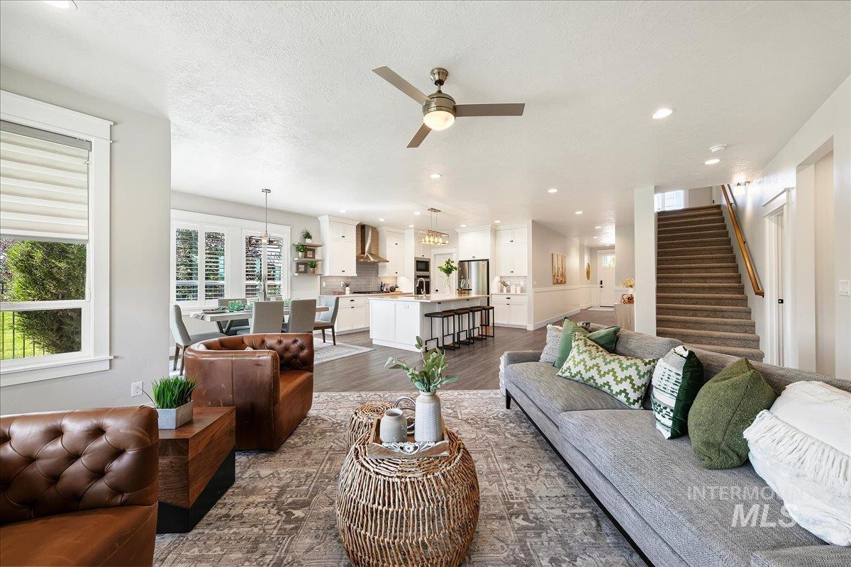3901 E Woodville Dr., Meridian, Idaho 83642, 4 Bedrooms, 3 Bathrooms, Residential For Sale, Price $849,900, 98999822