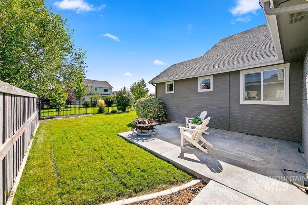 3901 E Woodville Dr., Meridian, Idaho 83642, 4 Bedrooms, 3 Bathrooms, Residential For Sale, Price $849,900, 98999822