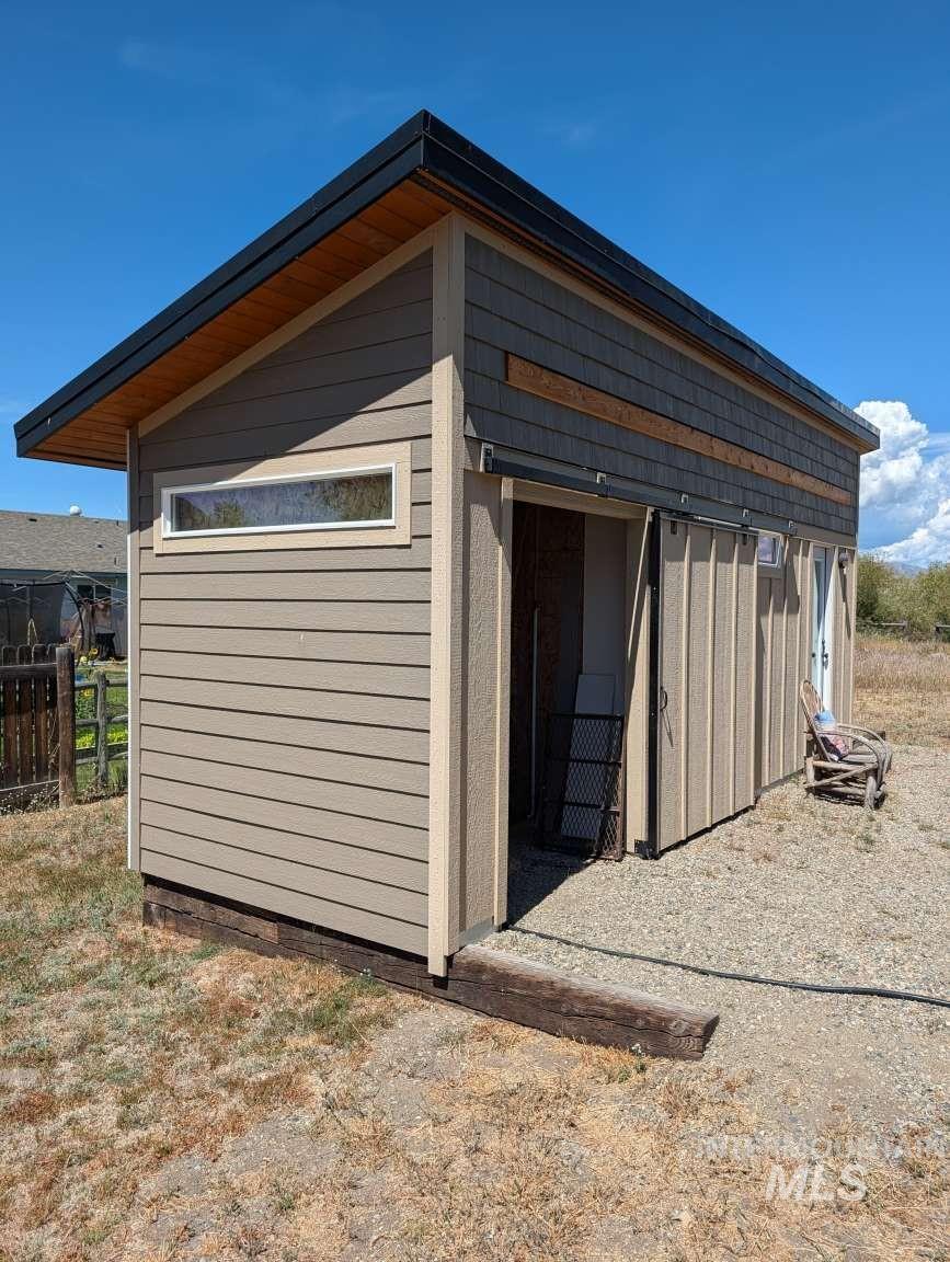 933 Baldwin Ln, Fairfield, Idaho 83327, 3 Bedrooms, 2 Bathrooms, Residential For Sale, Price $375,000, 98999826