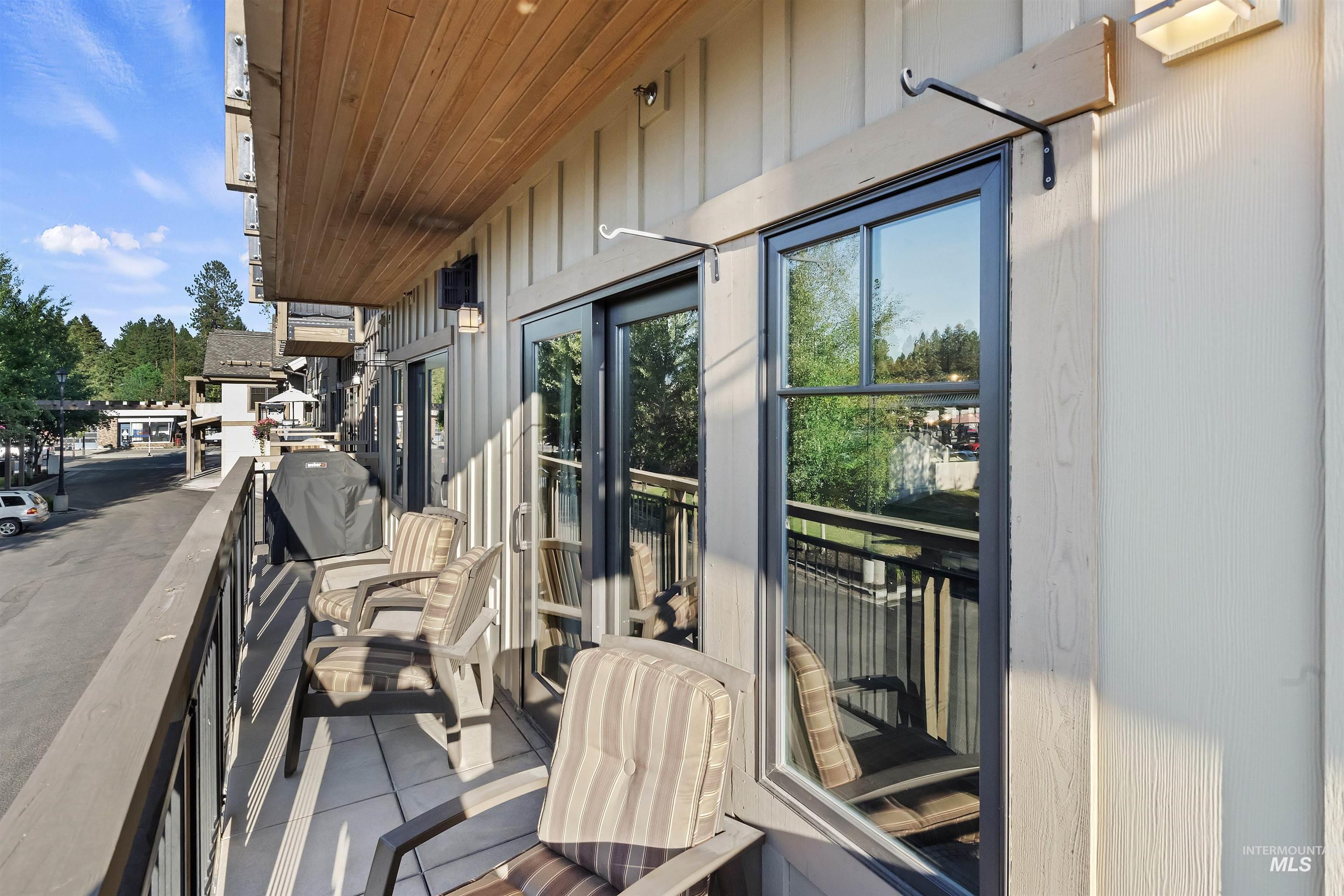 616 N 3rd St #207, McCall, Idaho 83638, 1 Bedroom, 1 Bathroom, Residential Income For Sale, Price $574,900,MLS 98999829