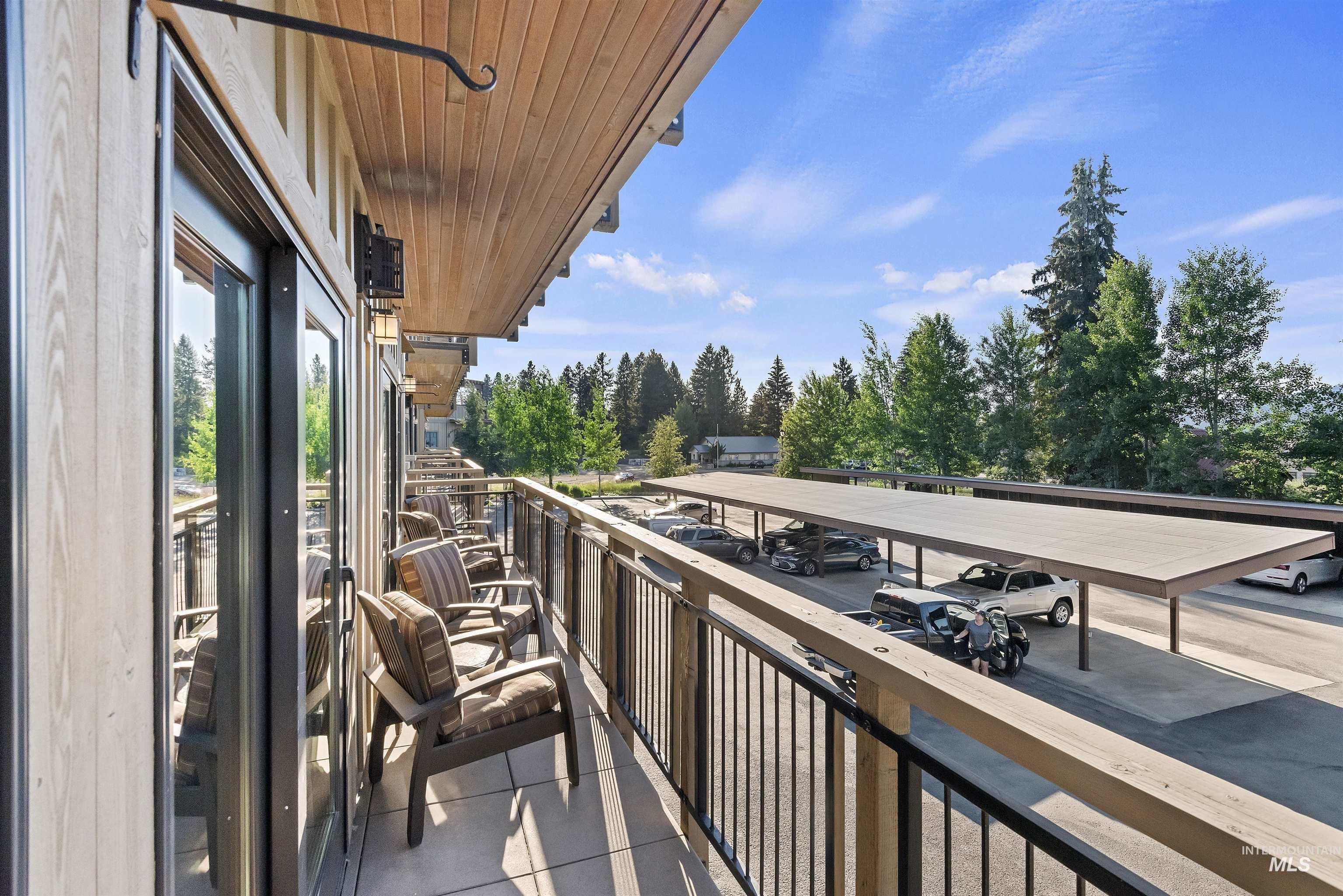 616 N 3rd St #207, McCall, Idaho 83638, 1 Bedroom, 1 Bathroom, Residential Income For Sale, Price $574,900,MLS 98999829